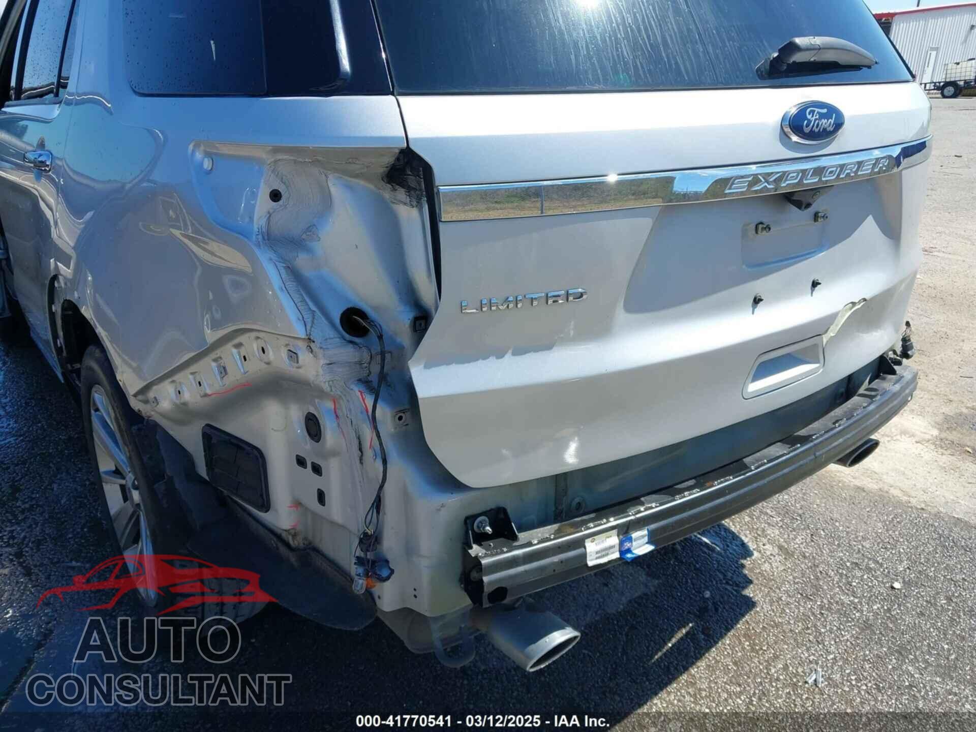FORD EXPLORER 2018 - 1FM5K7F89JGB32992