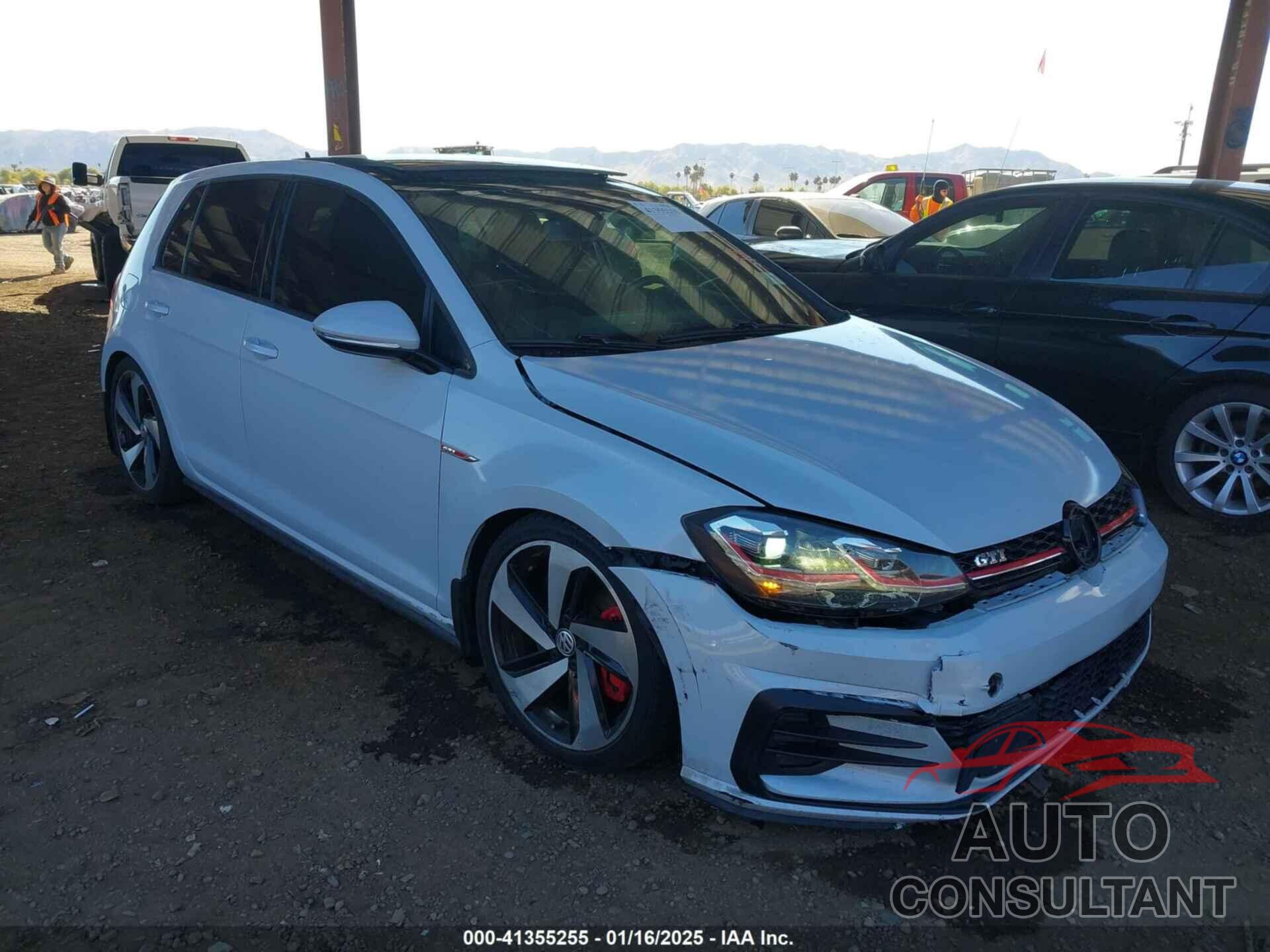 VOLKSWAGEN GOLF GTI 2018 - 3VW547AU5JM275931