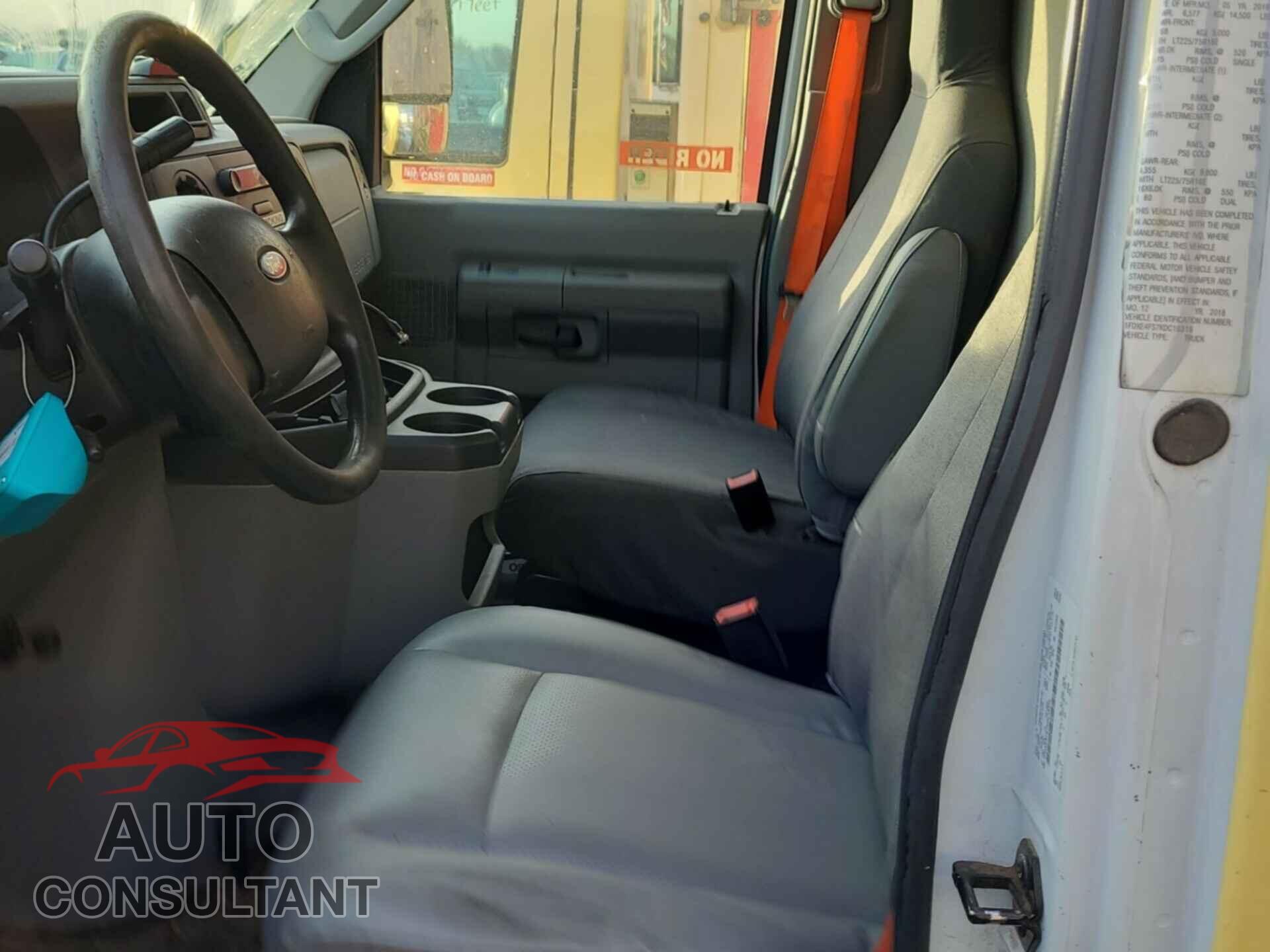 FORD ECONOLINE 2019 - 1FDXE4FS7KDC19318