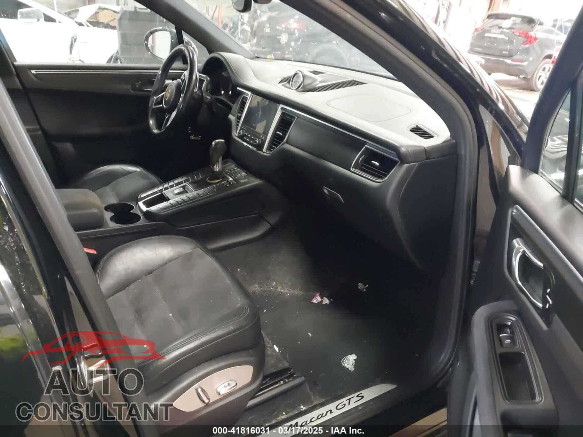PORSCHE MACAN 2017 - WP1AG2A52HLB52375