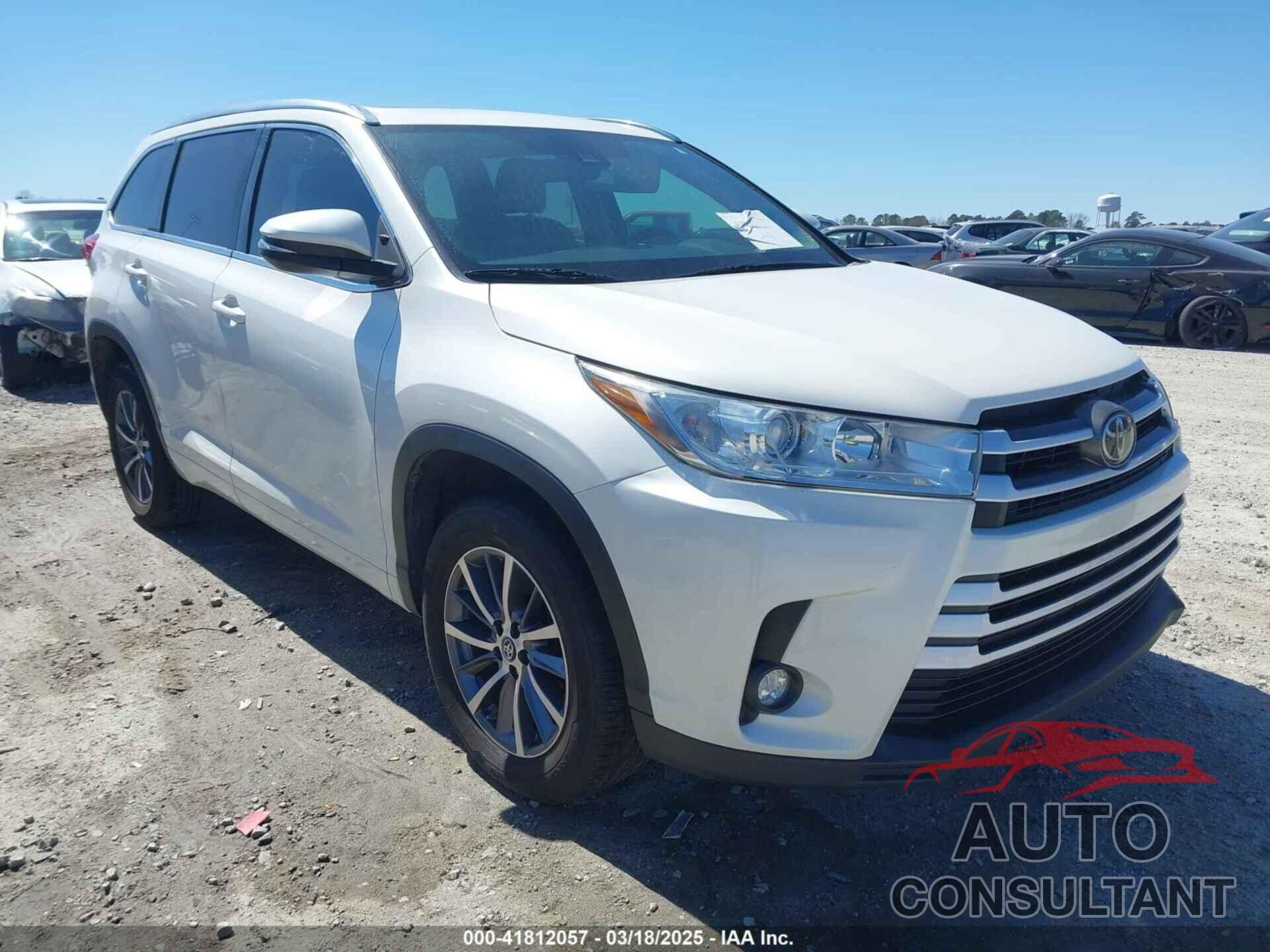 TOYOTA HIGHLANDER 2017 - 5TDKZRFH7HS522634