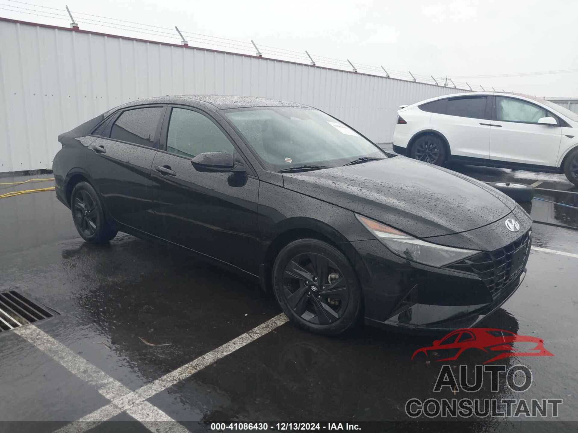 HYUNDAI ELANTRA 2023 - KMHLM4AG3PU371267