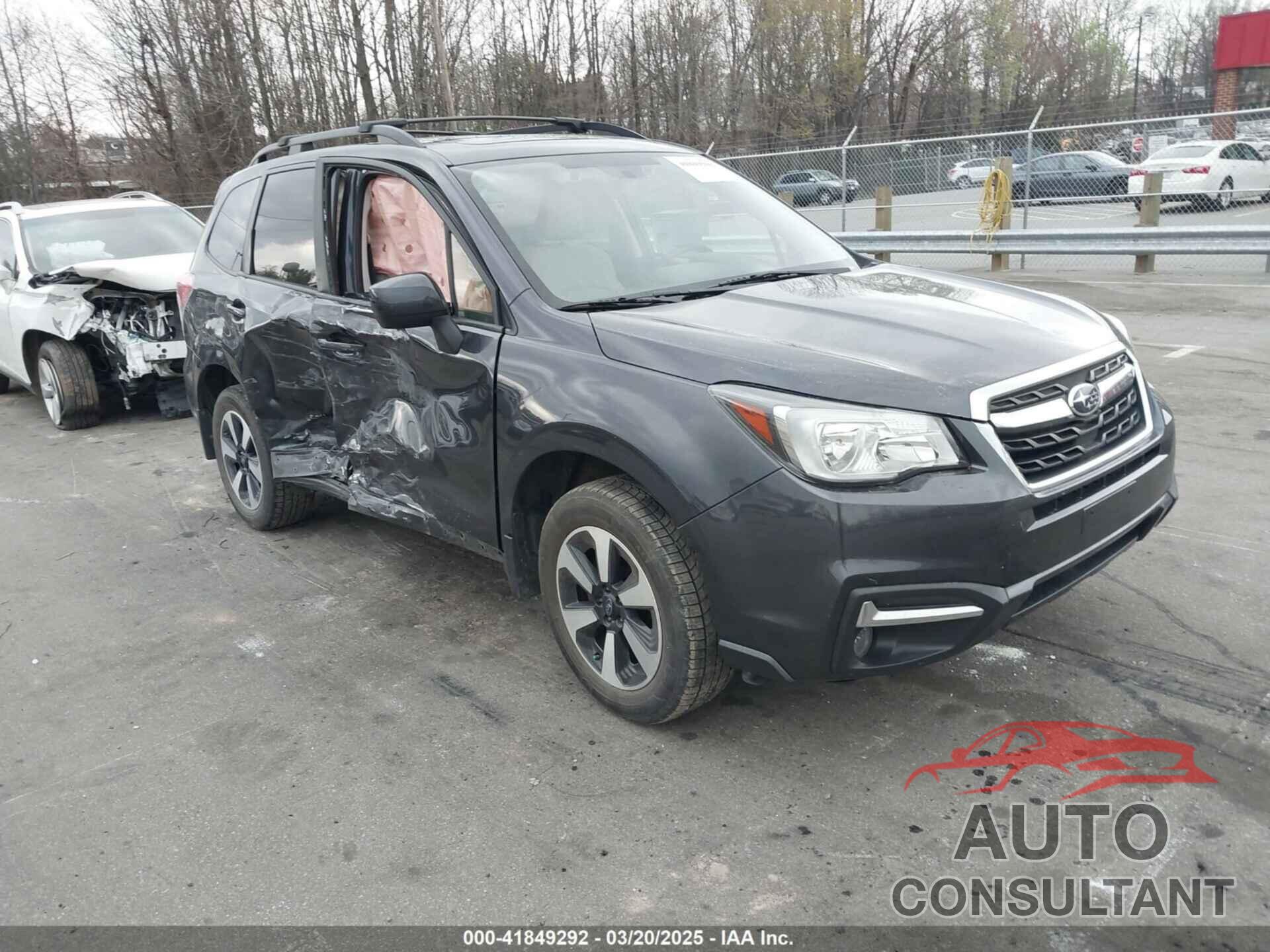 SUBARU FORESTER 2018 - JF2SJAGC0JH495400