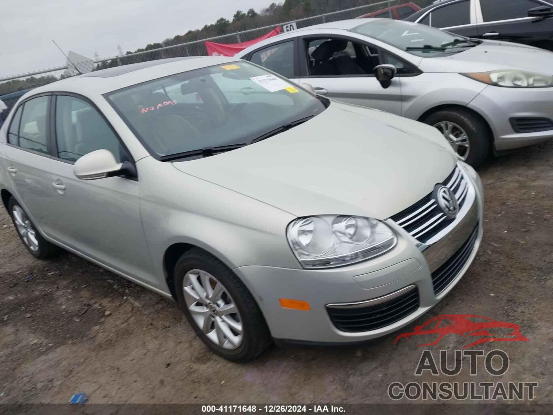 VOLKSWAGEN JETTA 2010 - 3VWRX7AJ4AM164334