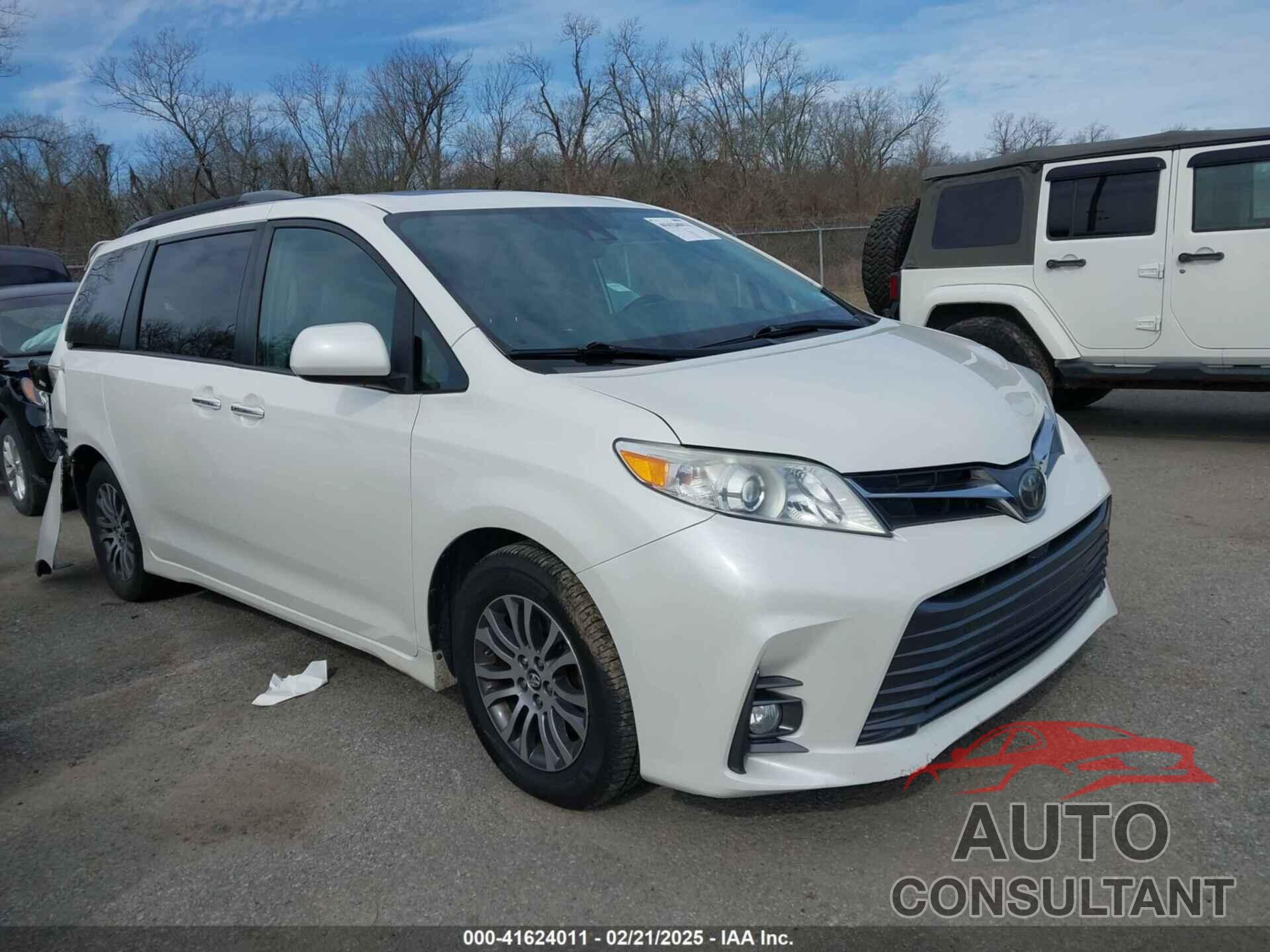 TOYOTA SIENNA 2018 - 5TDYZ3DC6JS947847