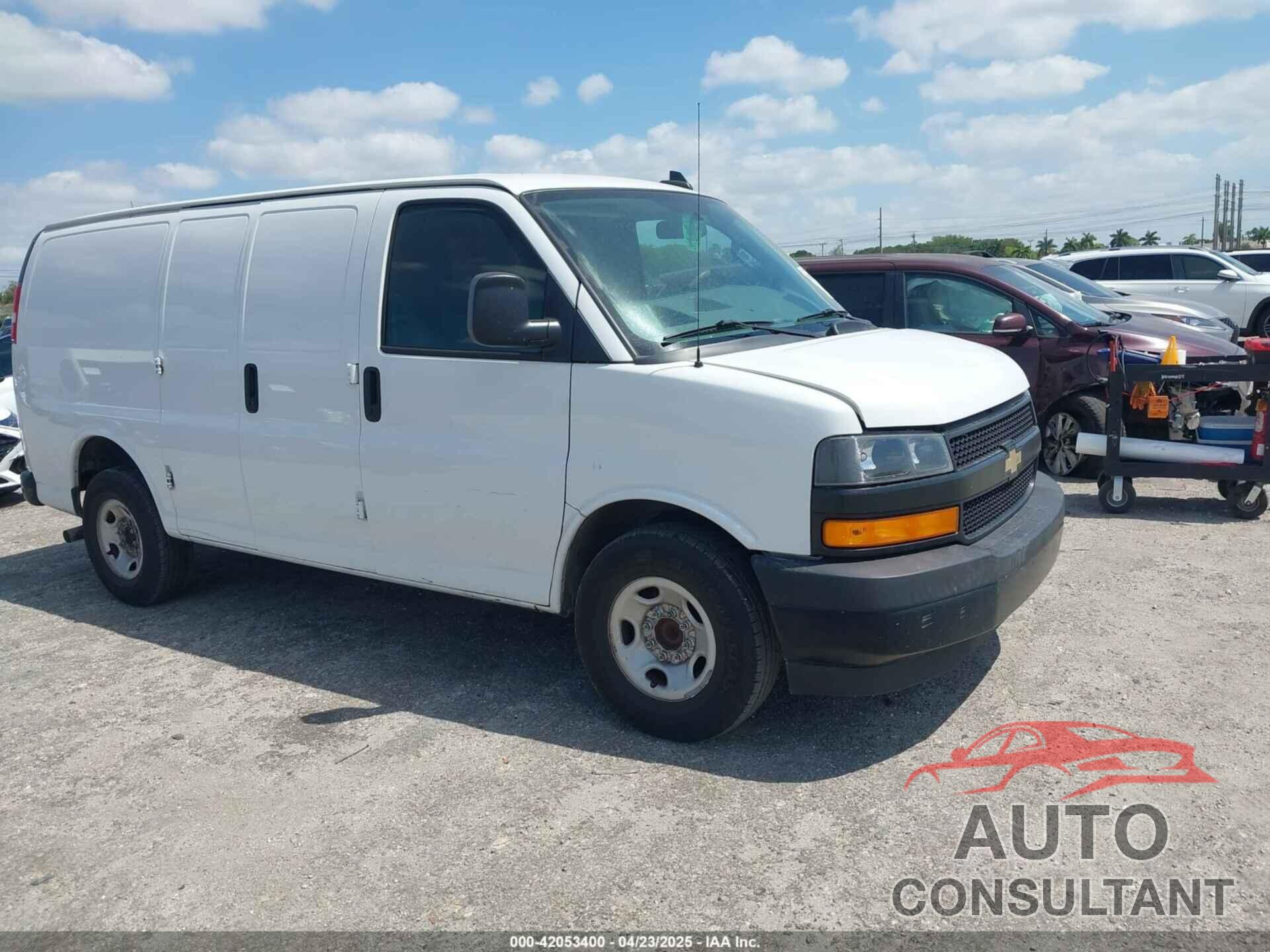 CHEVROLET EXPRESS 2500 2018 - 1GCWGAFG1J1212353