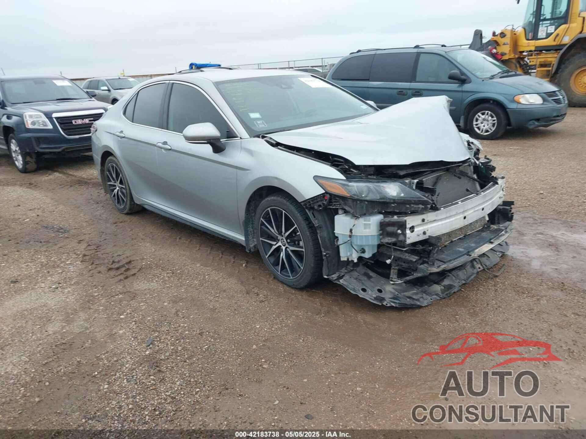 TOYOTA CAMRY 2022 - 4T1G11AK4NU690560