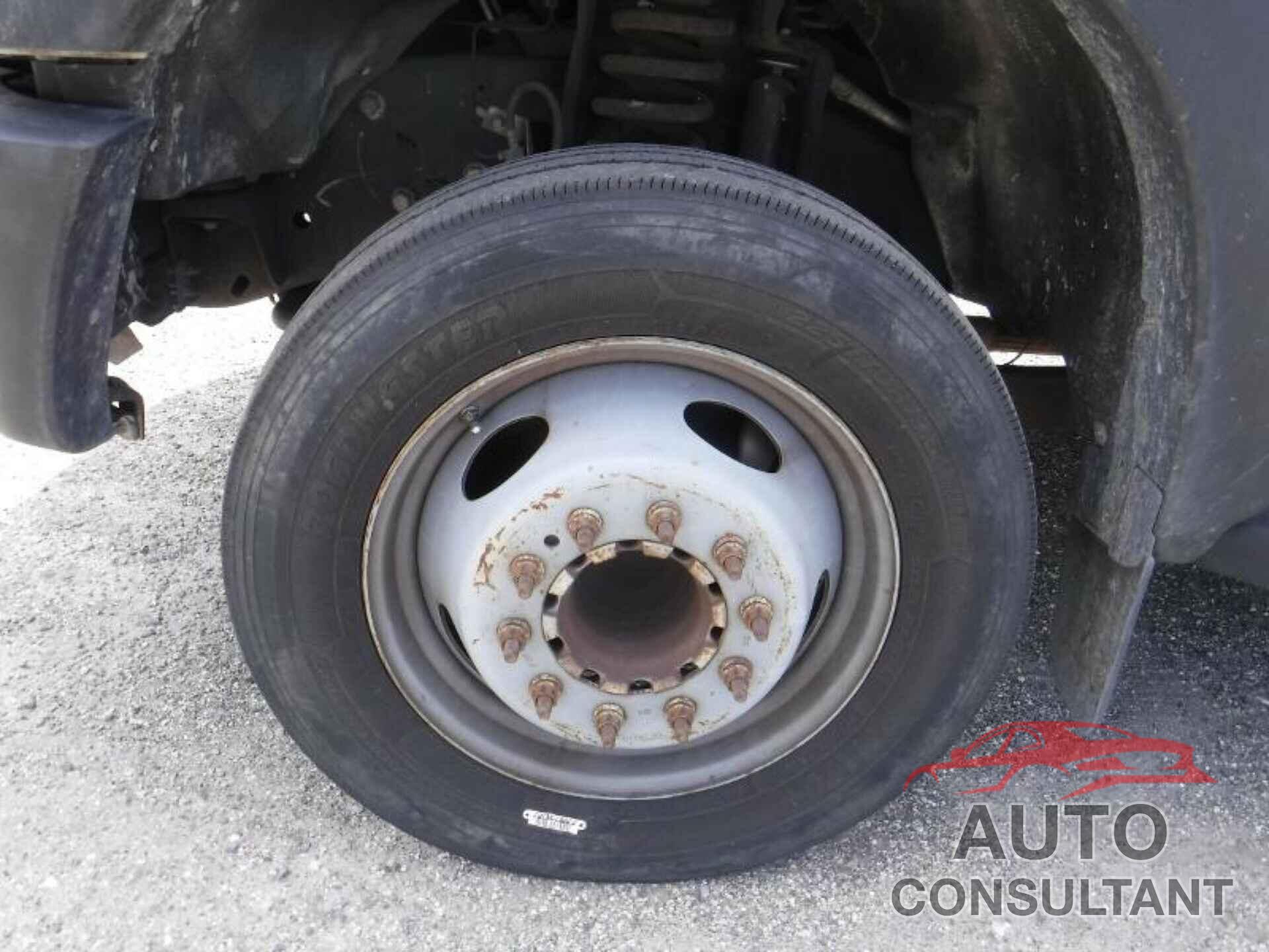 FORD F-450 CHASSIS 2011 - 1FDUF4GY7BEC37511