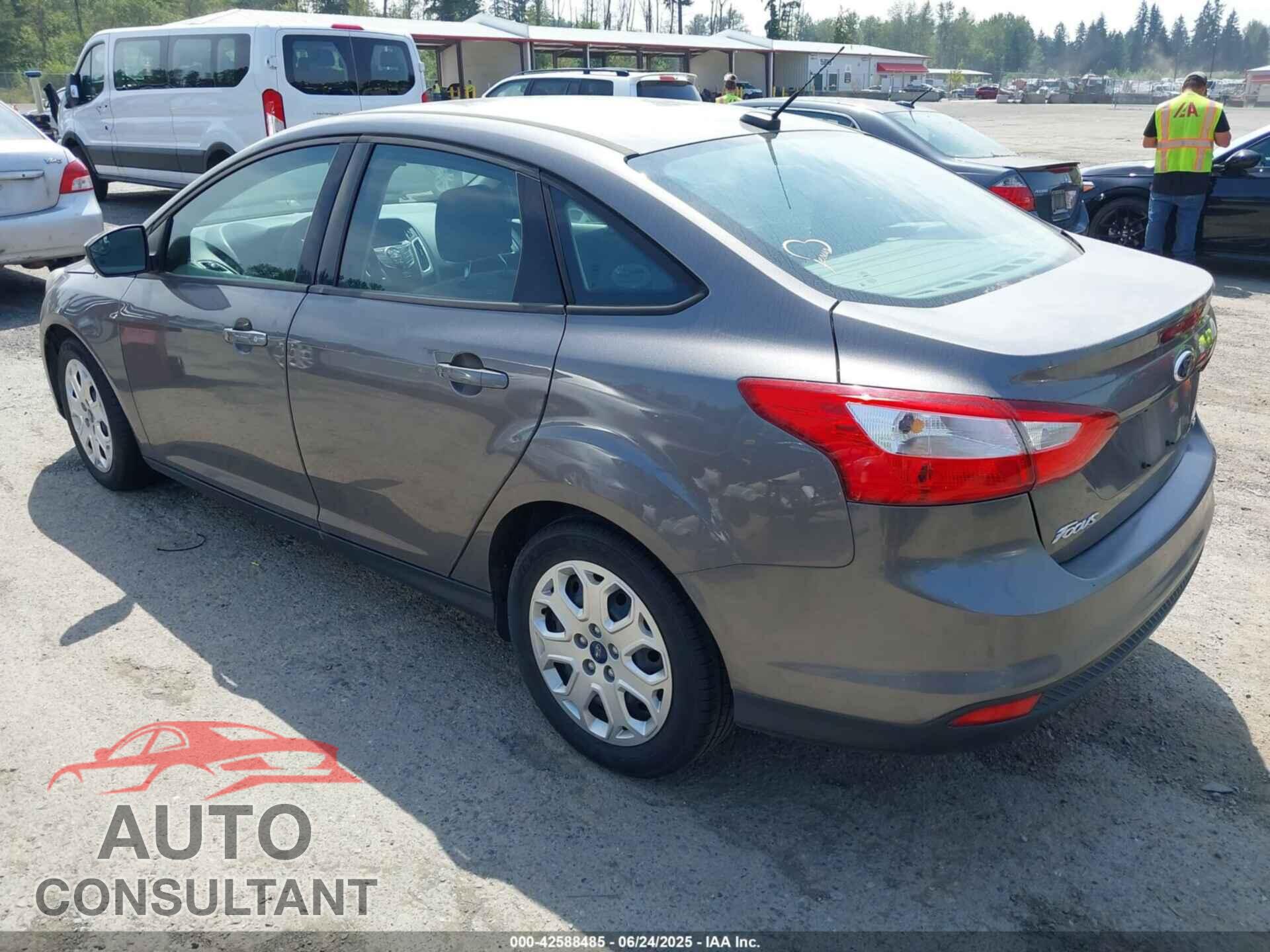 FORD FOCUS 2012 - 1FAHP3F25CL260962