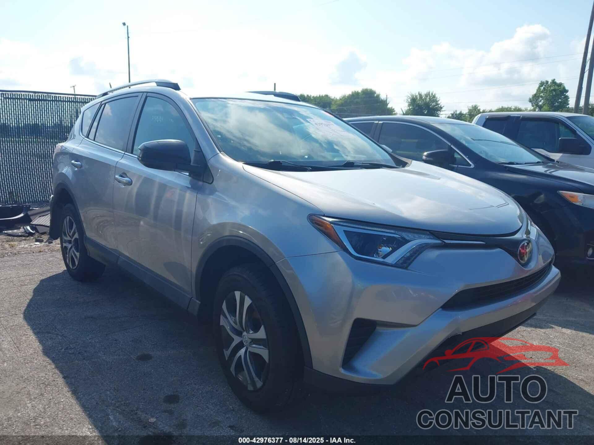 TOYOTA RAV4 2017 - 2T3BFREV8HW660200