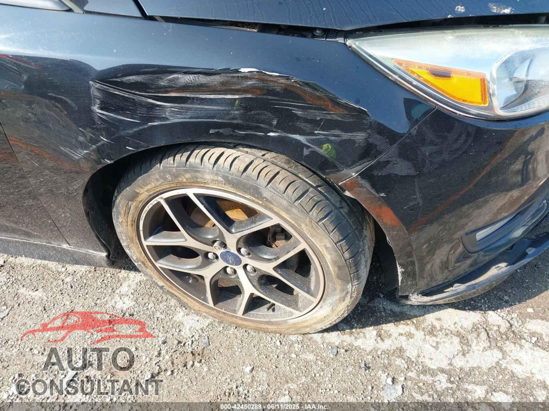 FORD FOCUS 2016 - 1FADP3F25GL258603