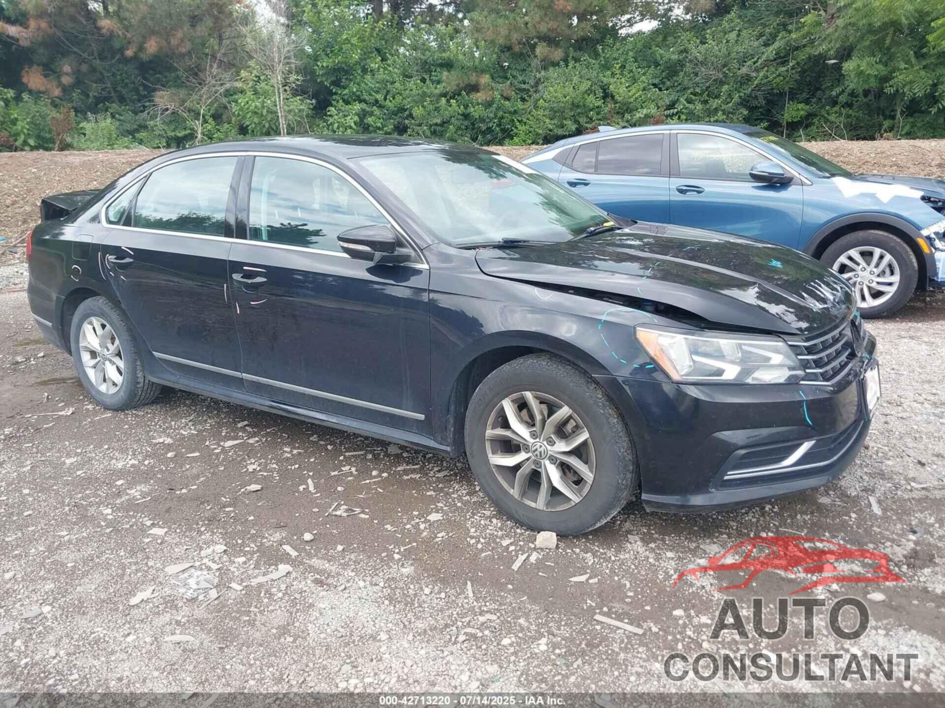 VOLKSWAGEN PASSAT 2017 - 1VWAT7A35HC022161