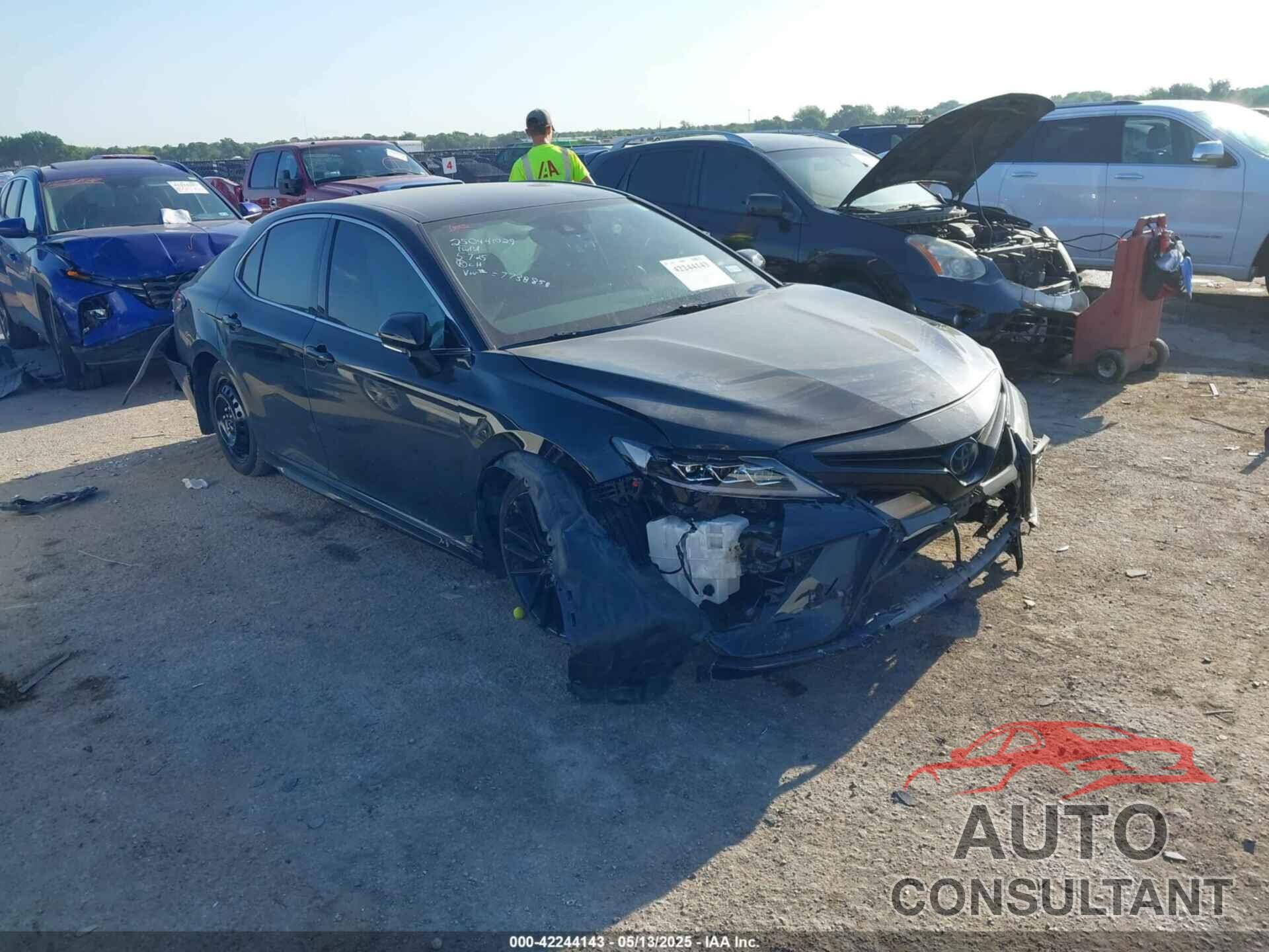 TOYOTA CAMRY 2023 - 4T1K61AK8PU773858