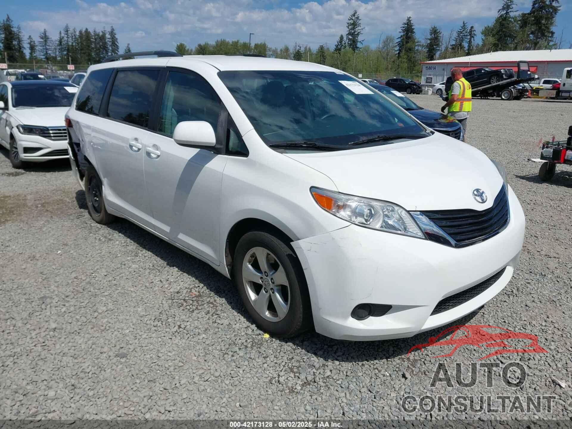 TOYOTA SIENNA 2015 - 5TDKK3DC5FS636766