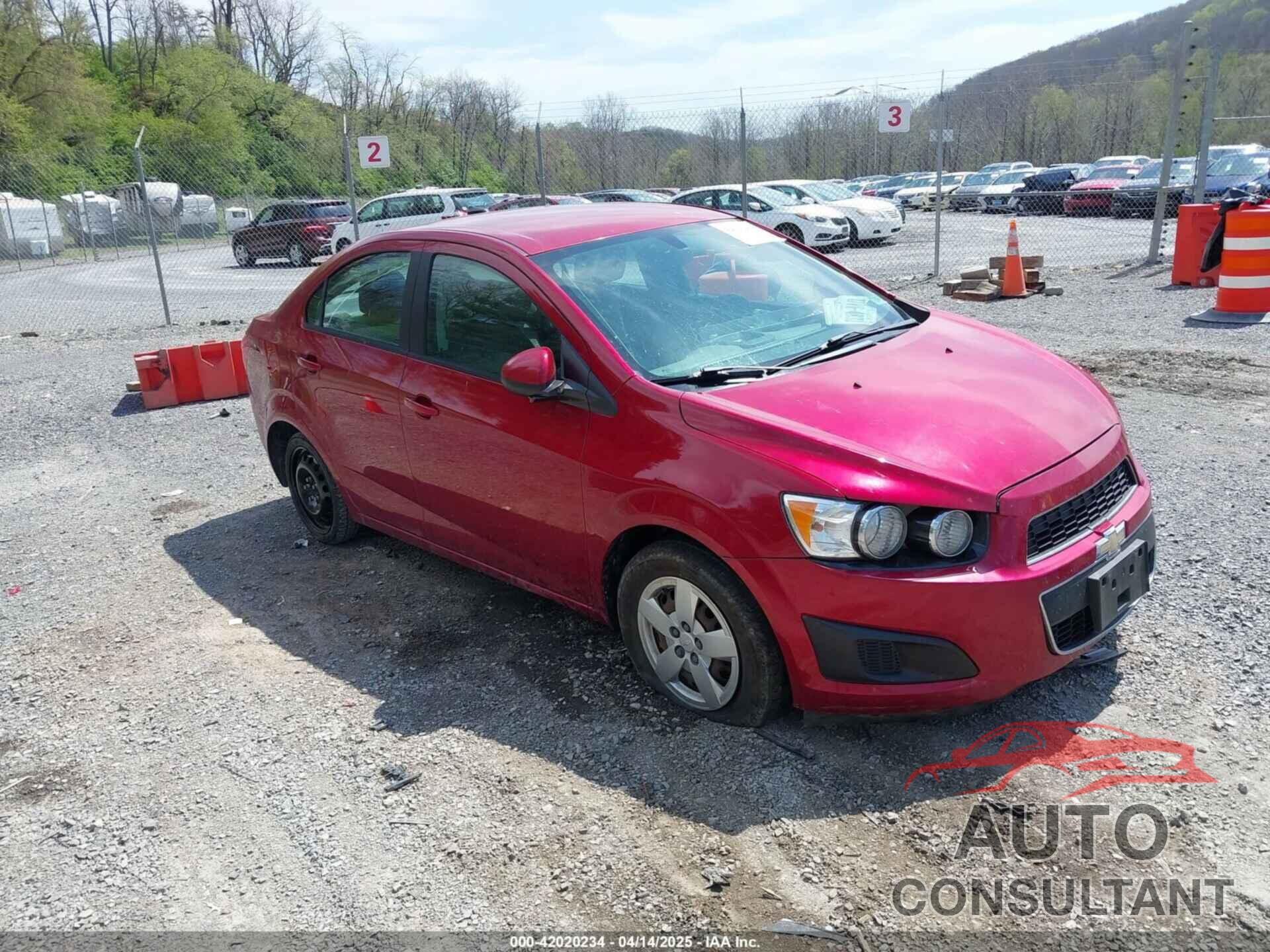CHEVROLET SONIC 2014 - 1G1JA5SH7E4166817