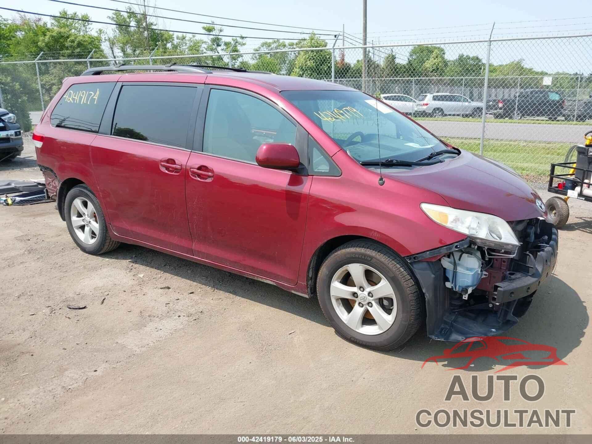 TOYOTA SIENNA 2014 - 5TDKK3DC6ES417507