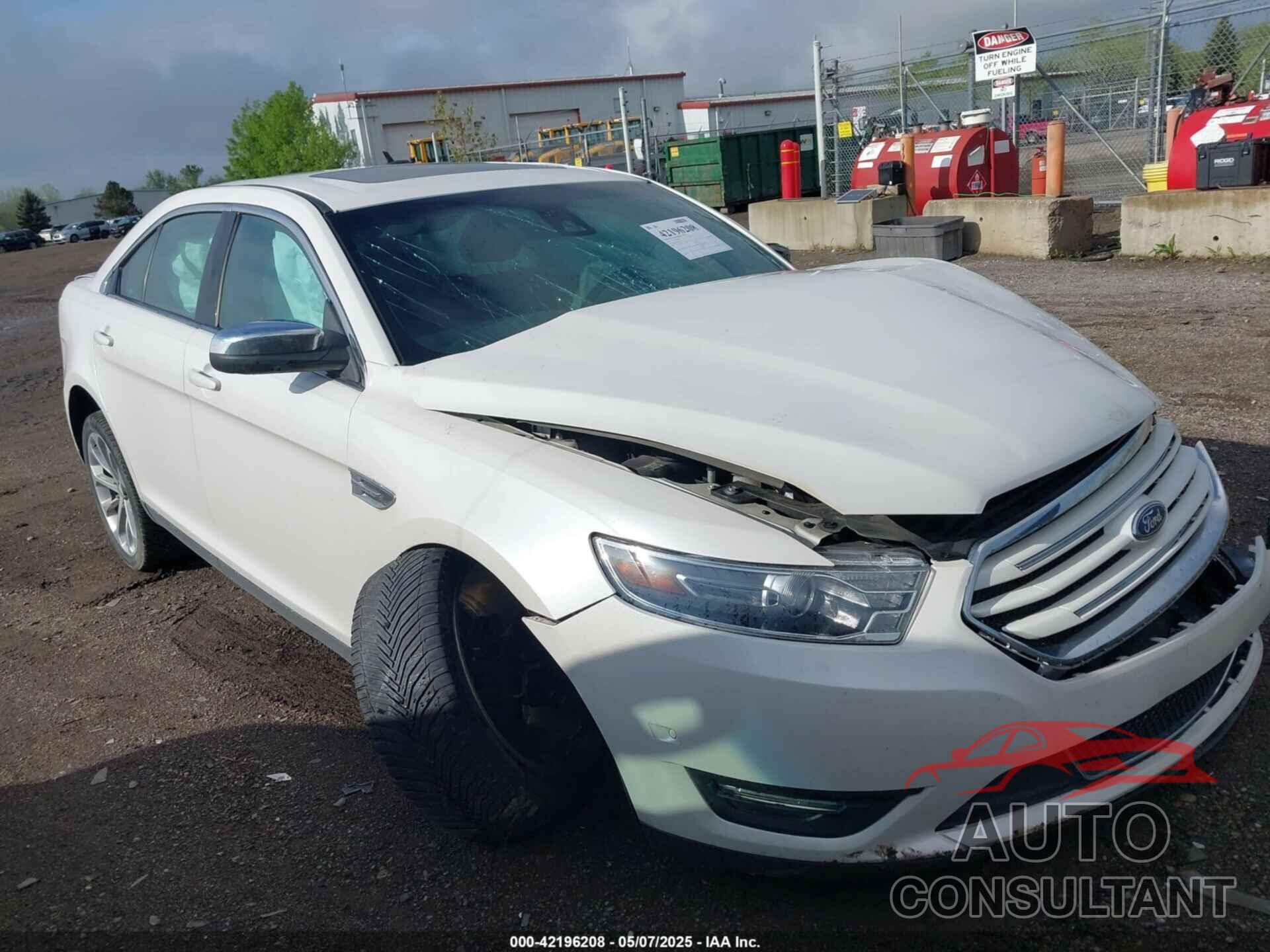FORD TAURUS 2019 - 1FAHP2J86KG100800