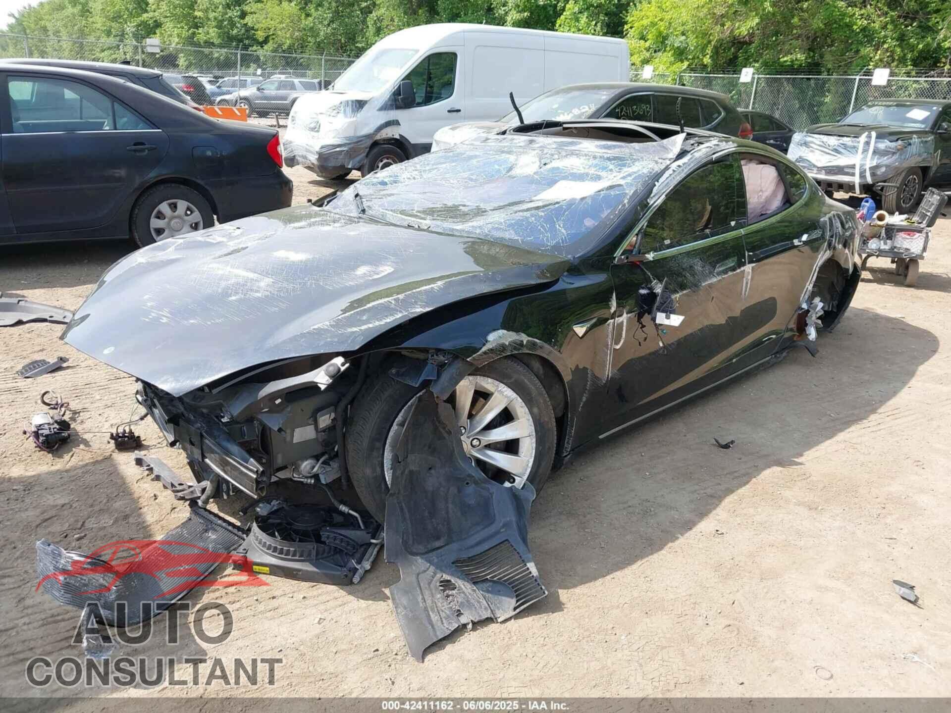 TESLA MODEL S 2018 - 5YJSA1E20JF285100