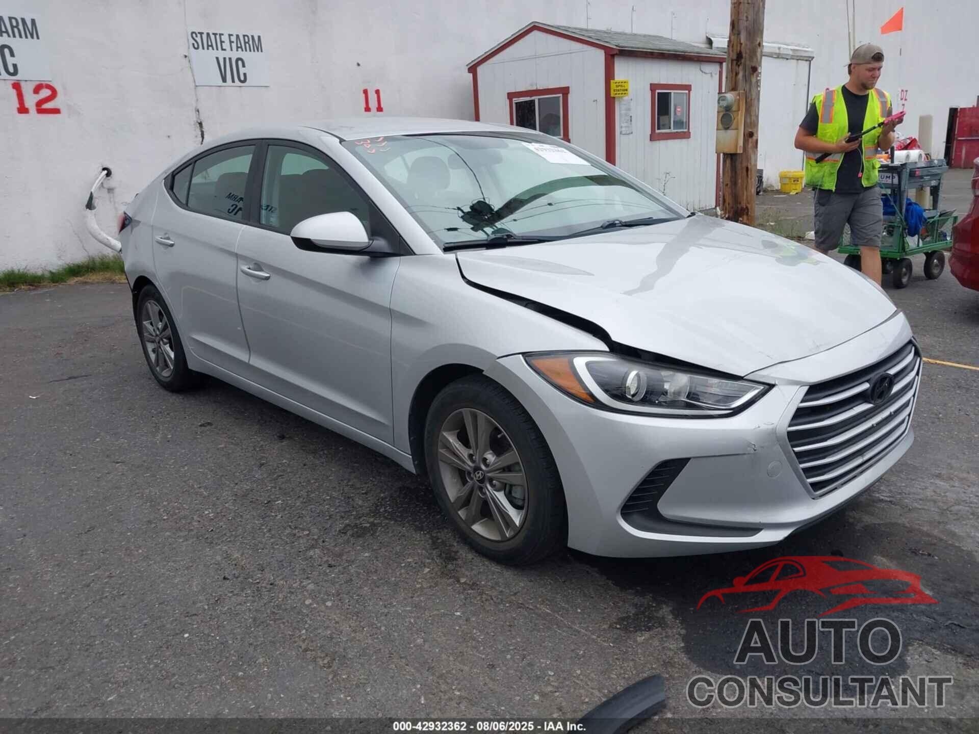 HYUNDAI ELANTRA 2018 - KMHD84LF6JU620889