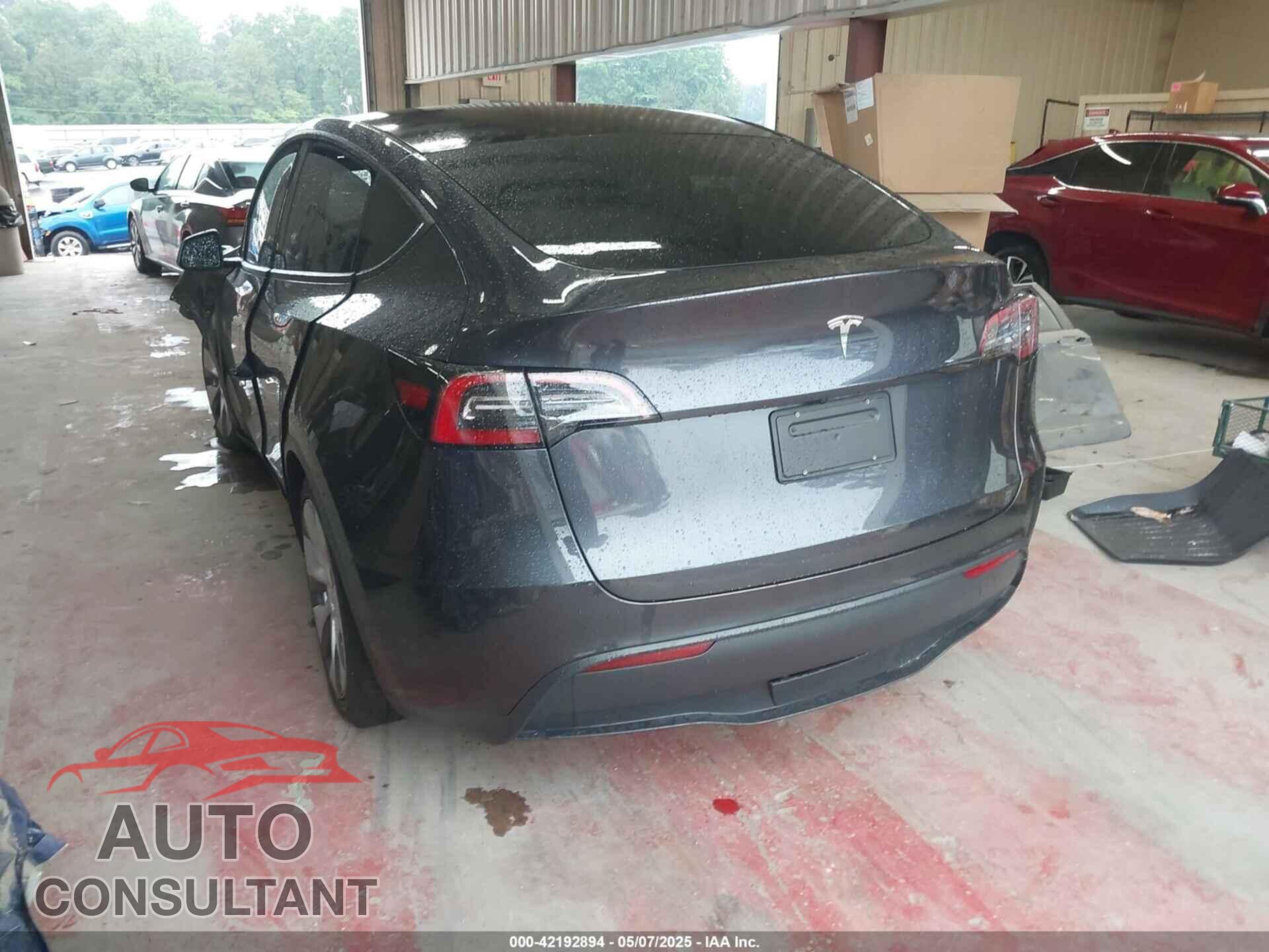 TESLA MODEL Y 2024 - 7SAYGDED2RF091484
