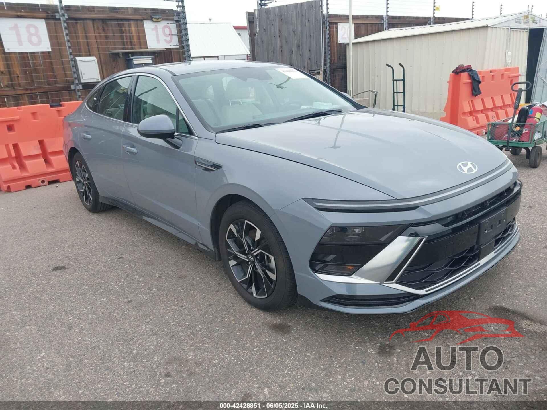HYUNDAI SONATA 2024 - KMHL64JA8RA360064