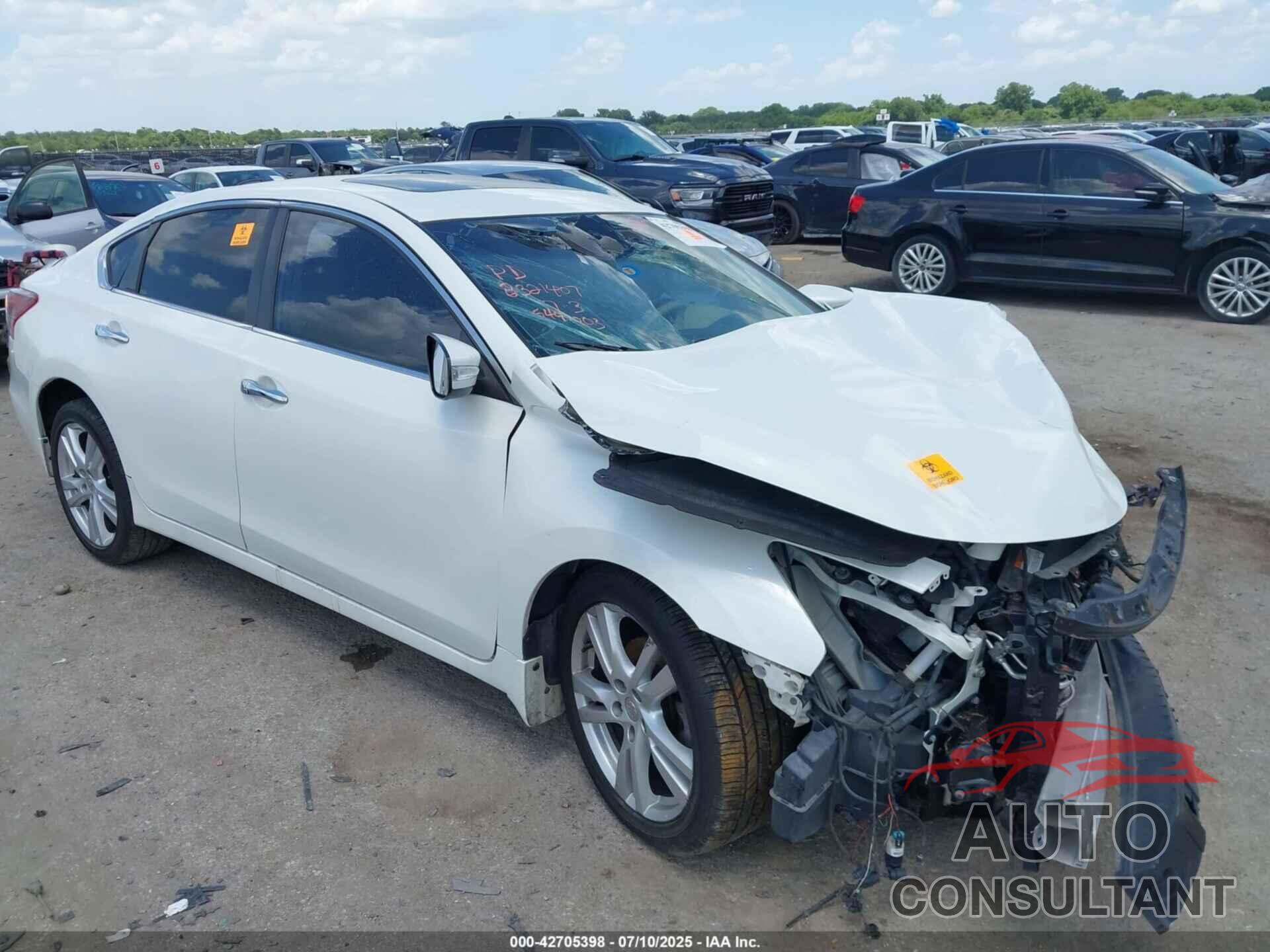 NISSAN ALTIMA 2013 - 1N4BL3AP1DN544003