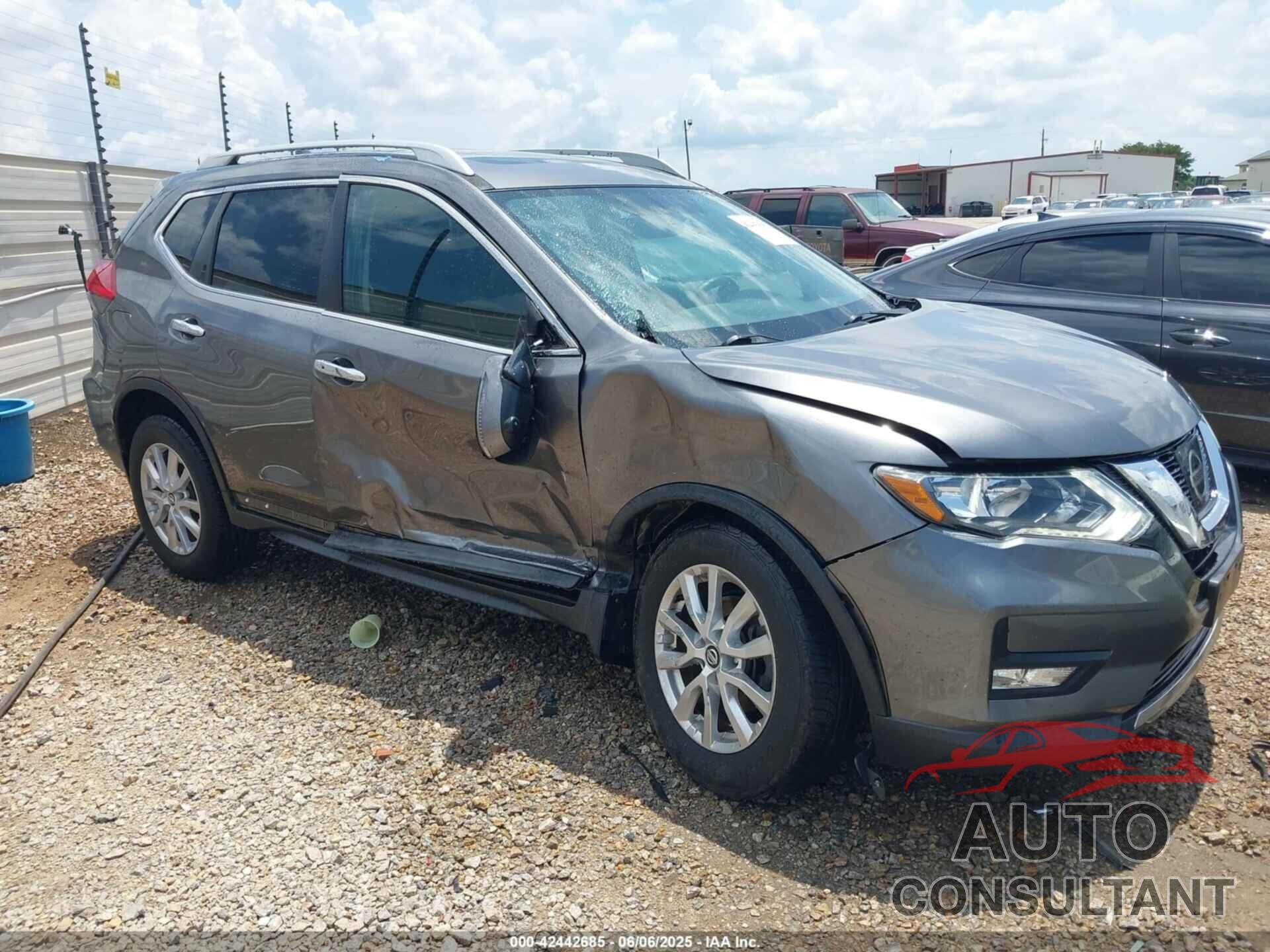 NISSAN ROGUE 2017 - 5N1AT2MV8HC832141