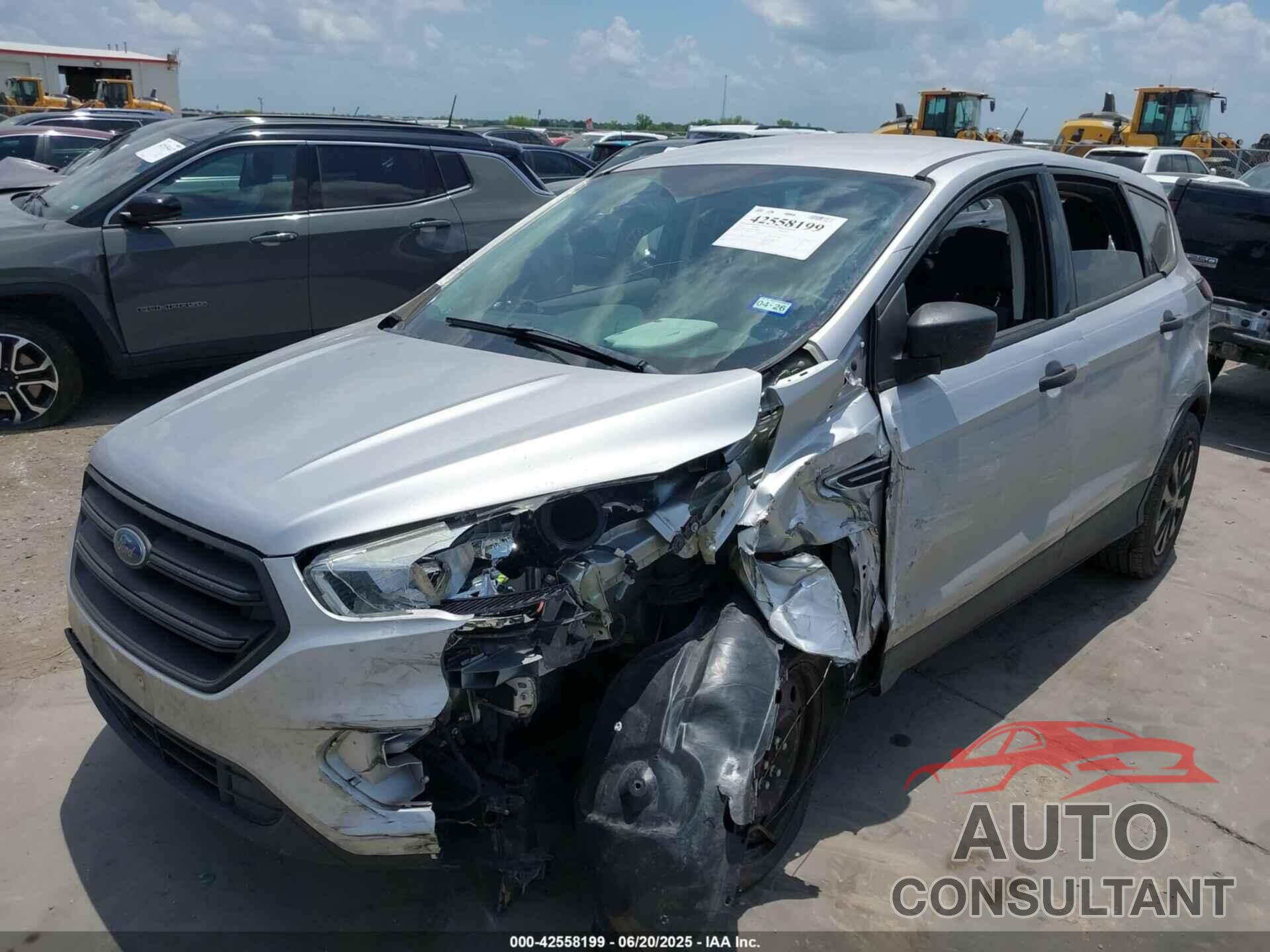 FORD ESCAPE 2017 - 1FMCU0F79HUC00820