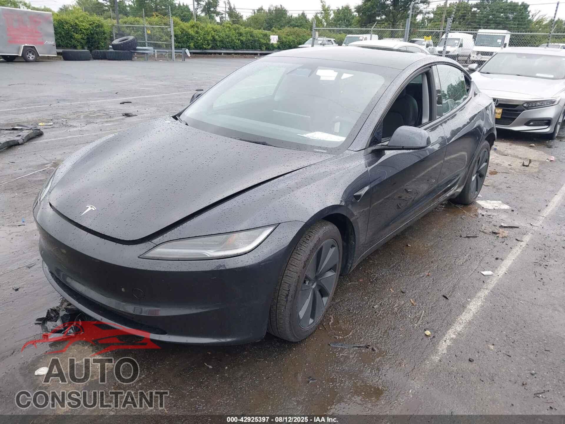 TESLA MODEL 3 2024 - 5YJ3E1EA6RF784592