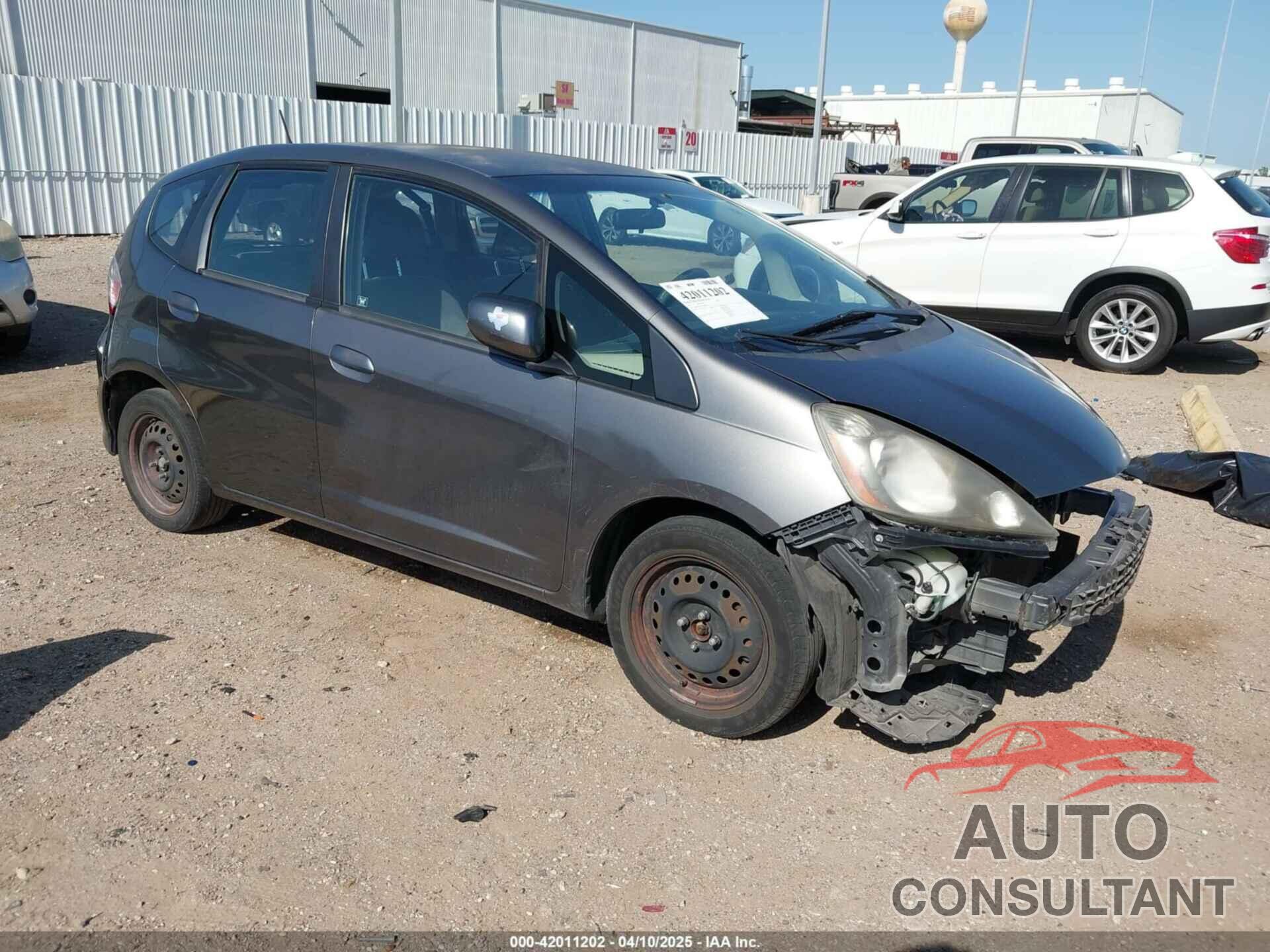 HONDA FIT 2013 - JHMGE8H37DC048529
