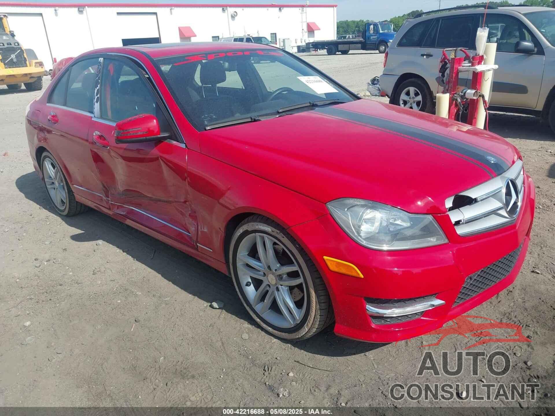 MERCEDES-BENZ C 250 2013 - WDDGF4HB2DR262877