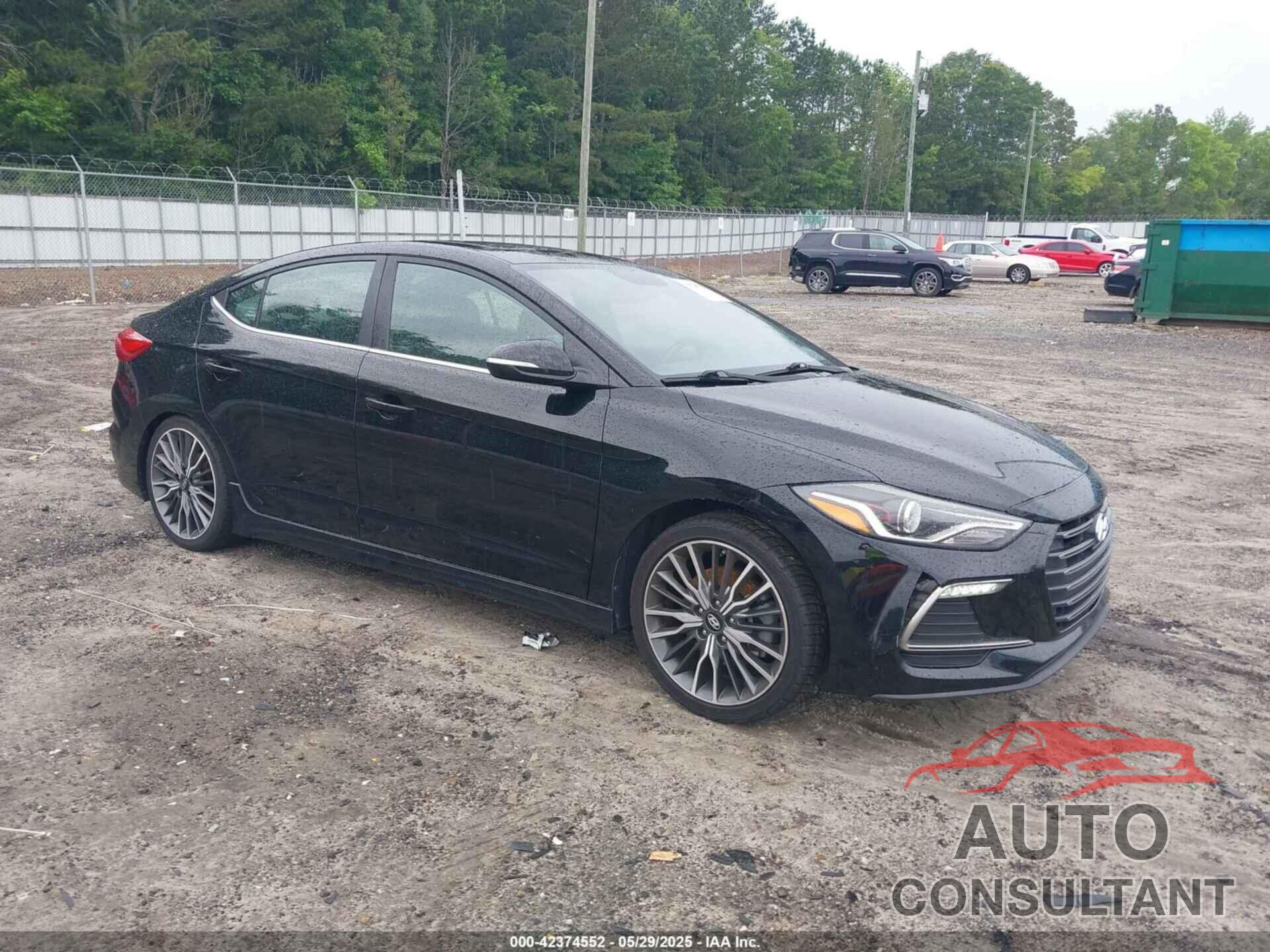 HYUNDAI ELANTRA 2018 - KMHD04LB7JU558438