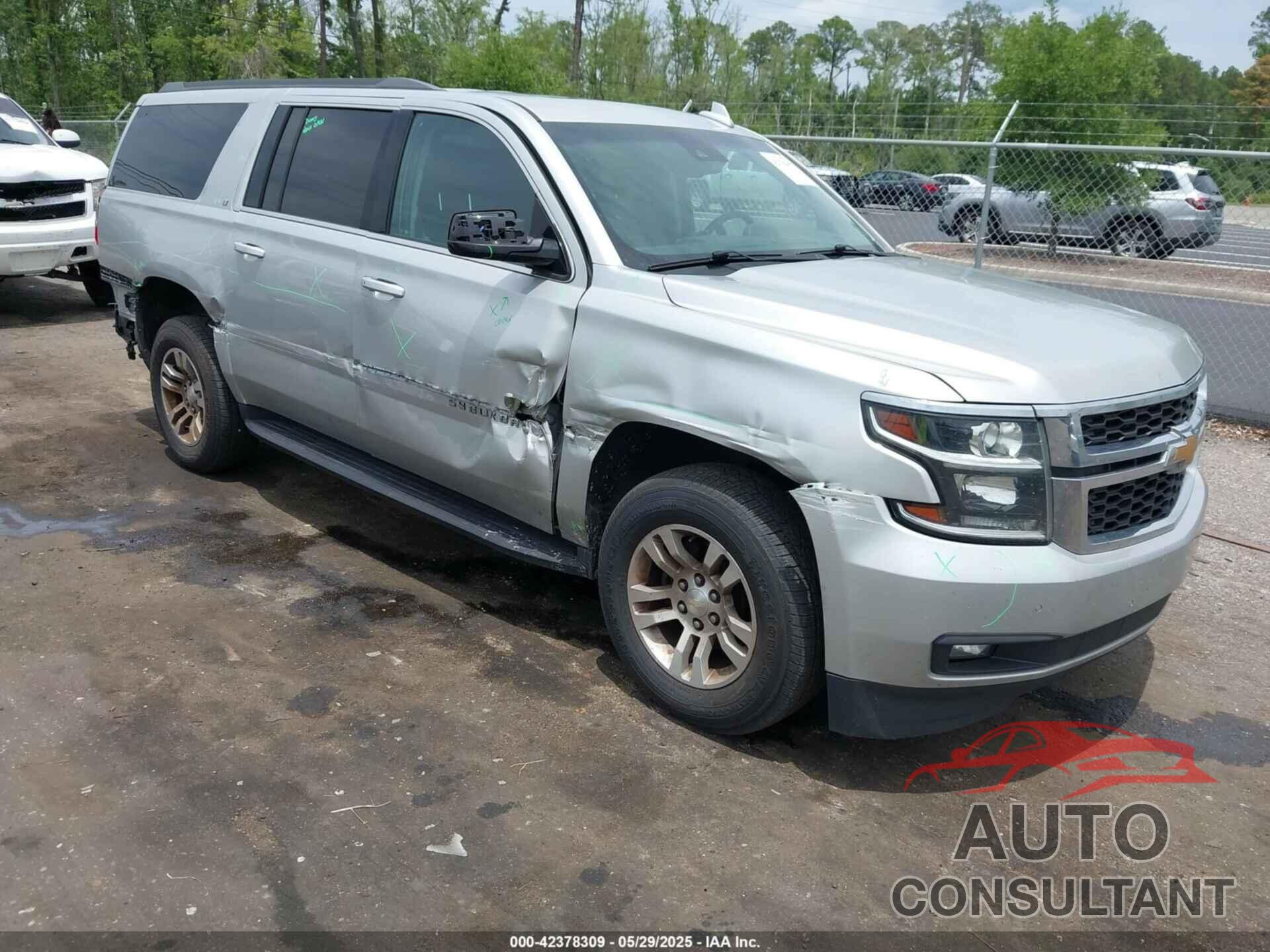 CHEVROLET SUBURBAN 2018 - 1GNSCHKC8JR349384