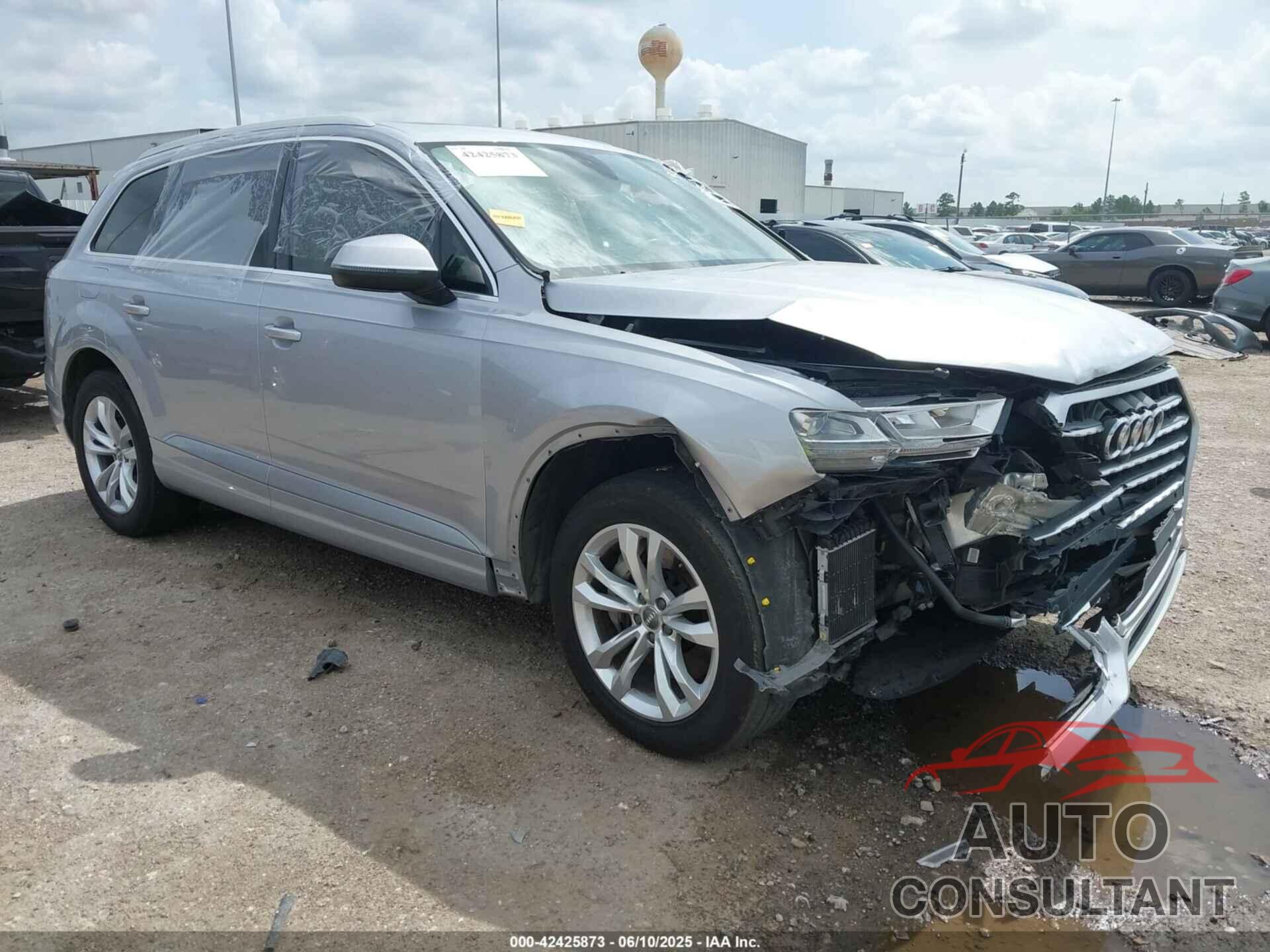 AUDI Q7 2019 - WA1LAAF76KD042912