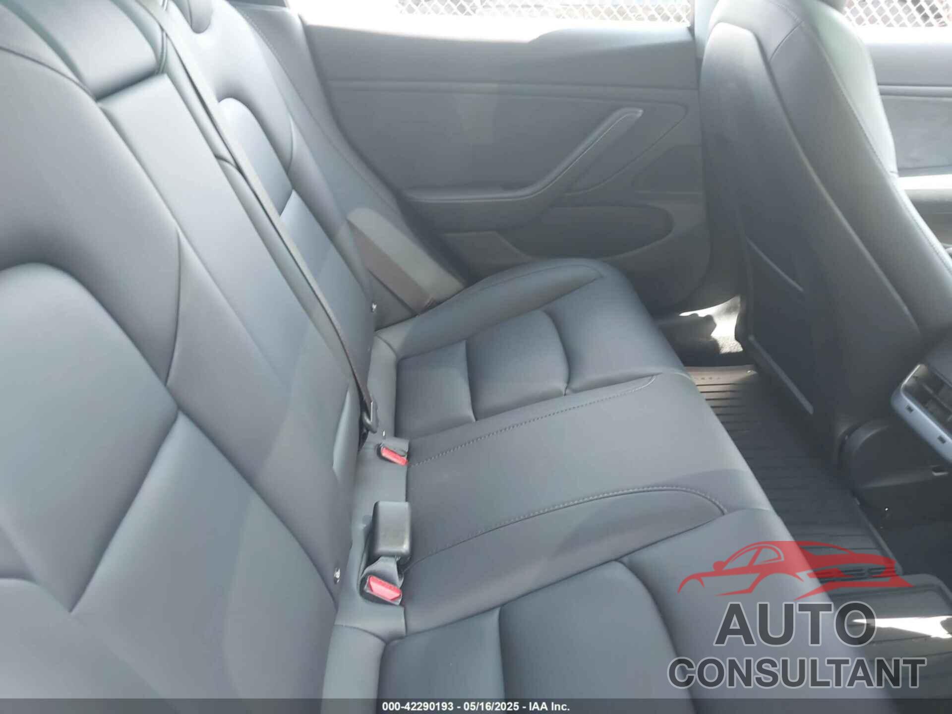 TESLA MODEL 3 2018 - 5YJ3E1EB9JF086703