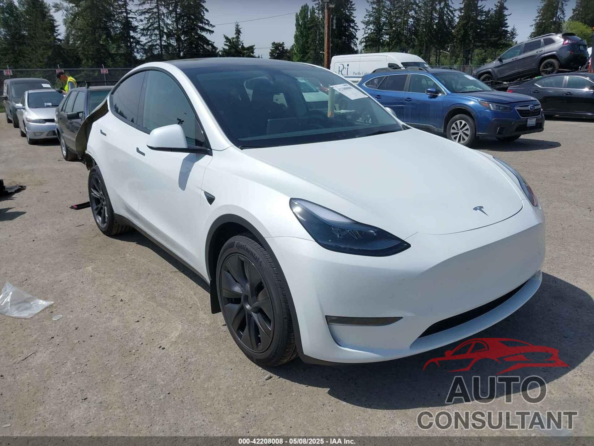 TESLA MODEL Y 2025 - 7SAYGDEE4SF261567