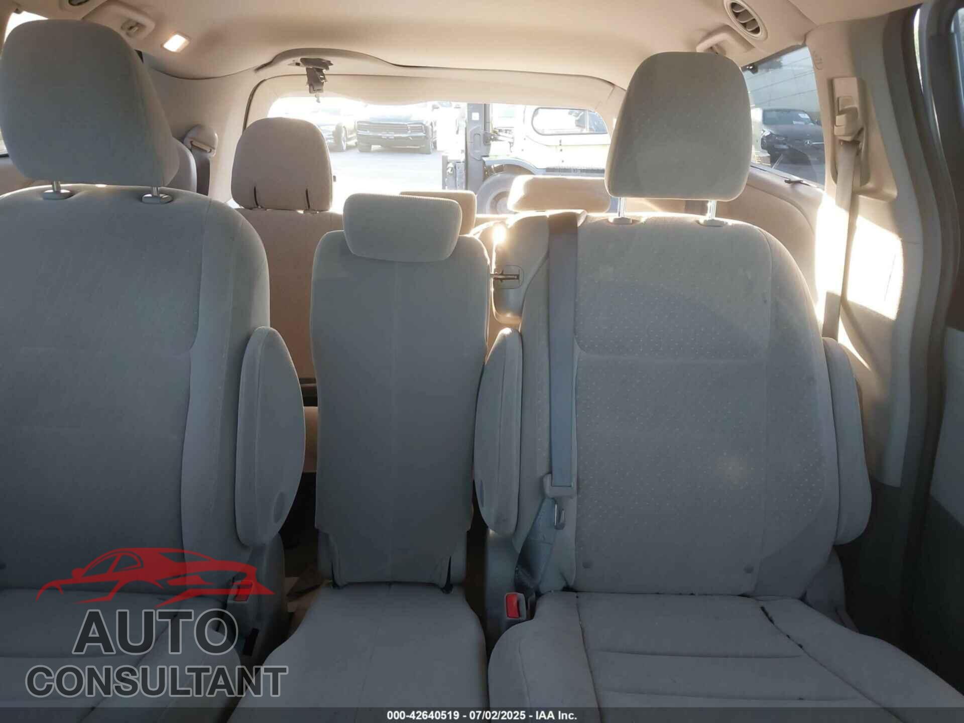 TOYOTA SIENNA 2017 - 5TDKZ3DC2HS856414