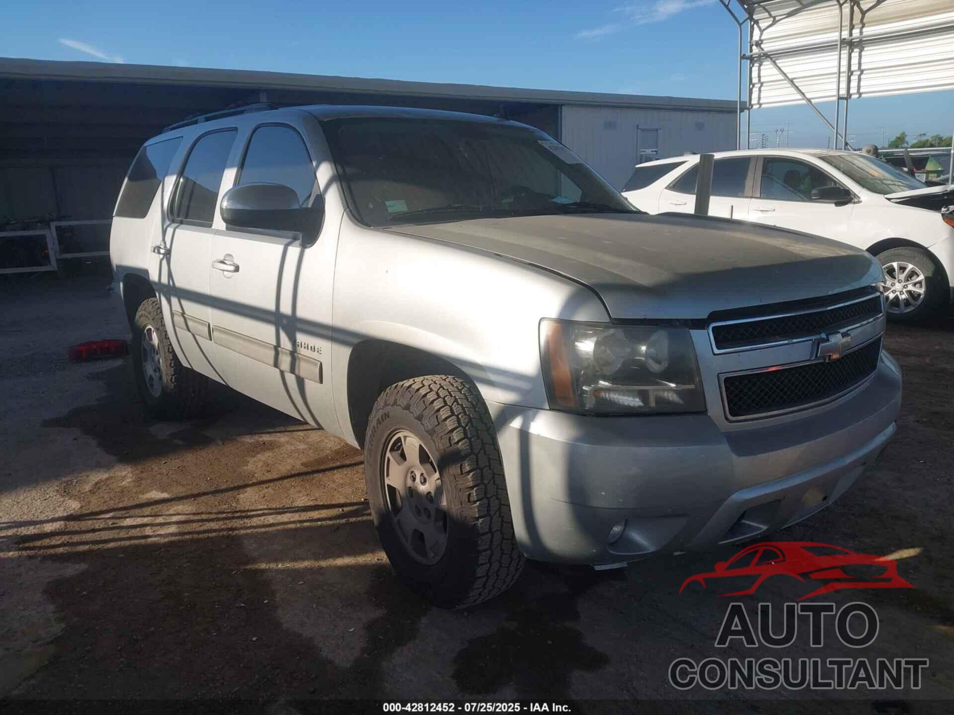 CHEVROLET TAHOE 2011 - 1GNSCAE00BR149044