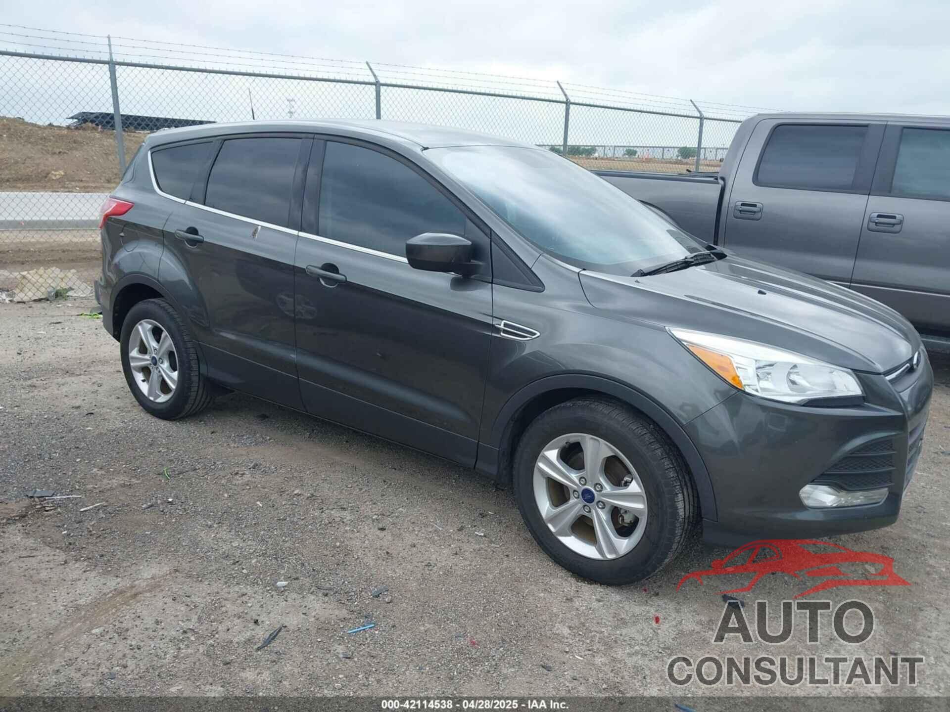 FORD ESCAPE 2016 - 1FMCU0GX5GUA09795