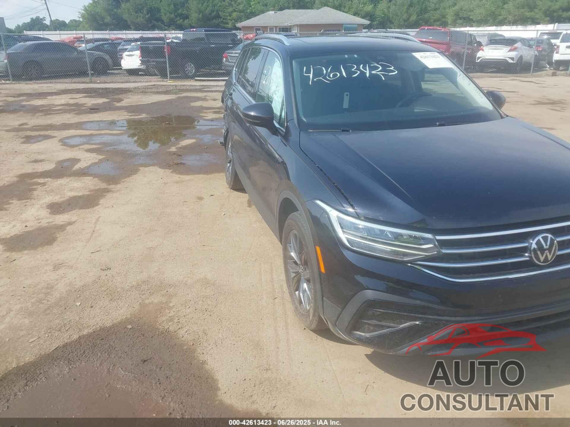 VOLKSWAGEN TIGUAN 2022 - 3VV2B7AX0NM142975