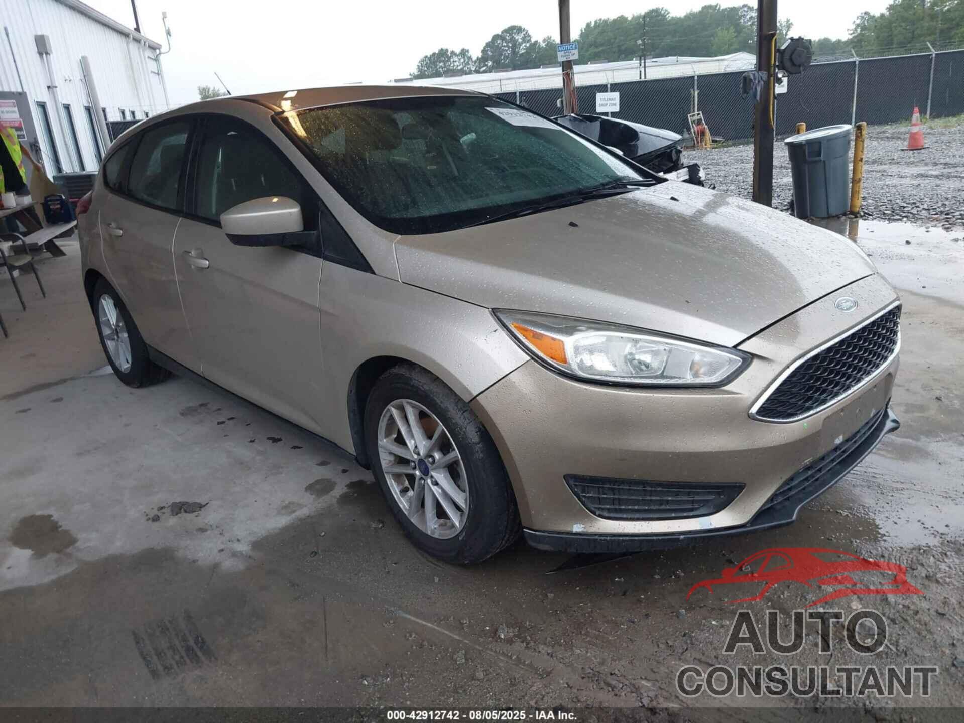 FORD FOCUS 2018 - 1FADP3K2XJL307646
