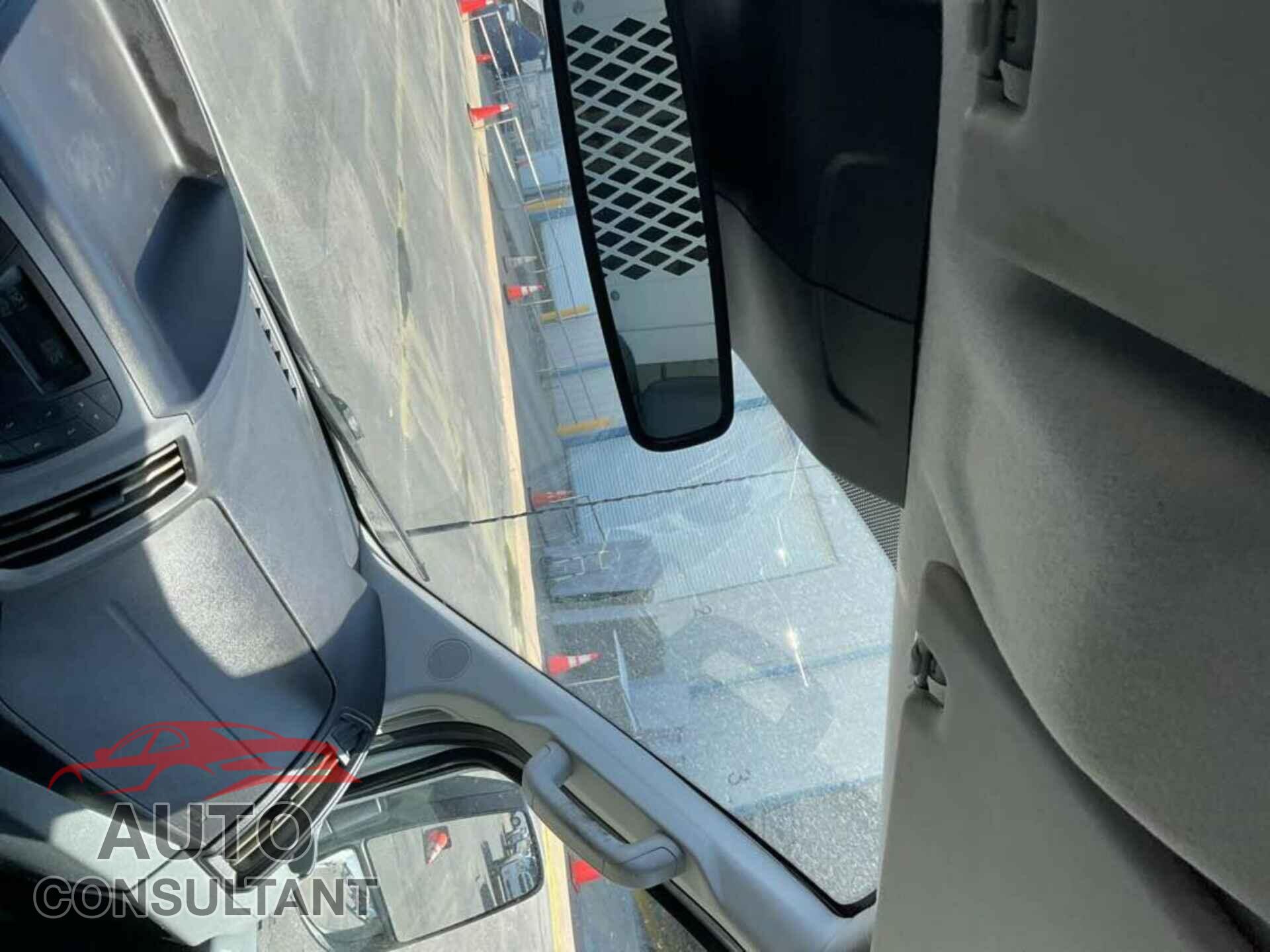 FORD TRANSIT 2017 - 1FTYE1YM2HKA76806