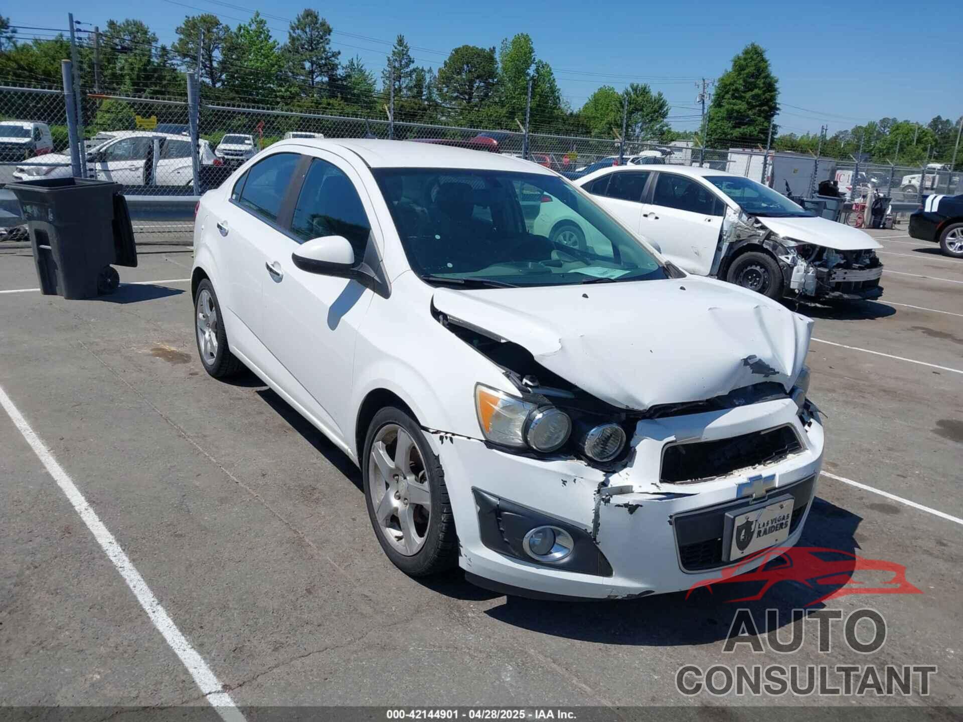 CHEVROLET SONIC 2014 - 1G1JE5SH9E4113444
