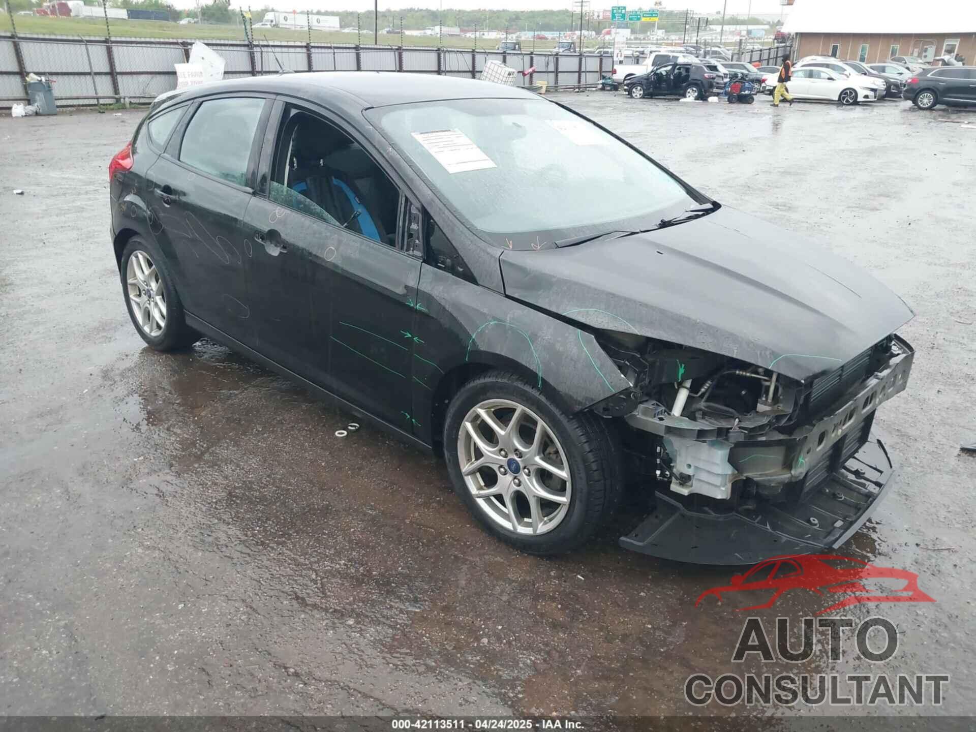 FORD FOCUS 2015 - 1FADP3K2XFL200541