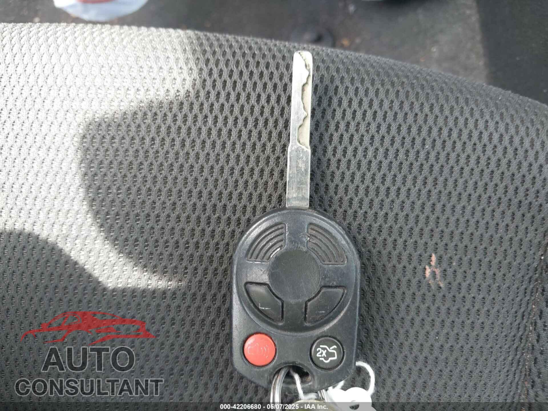 FORD FOCUS 2013 - 1FADP3F24DL104718