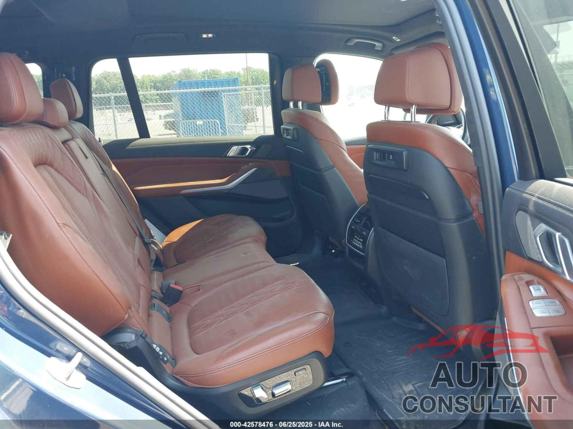 BMW X7 2021 - 5UXCW2C07M9F60846