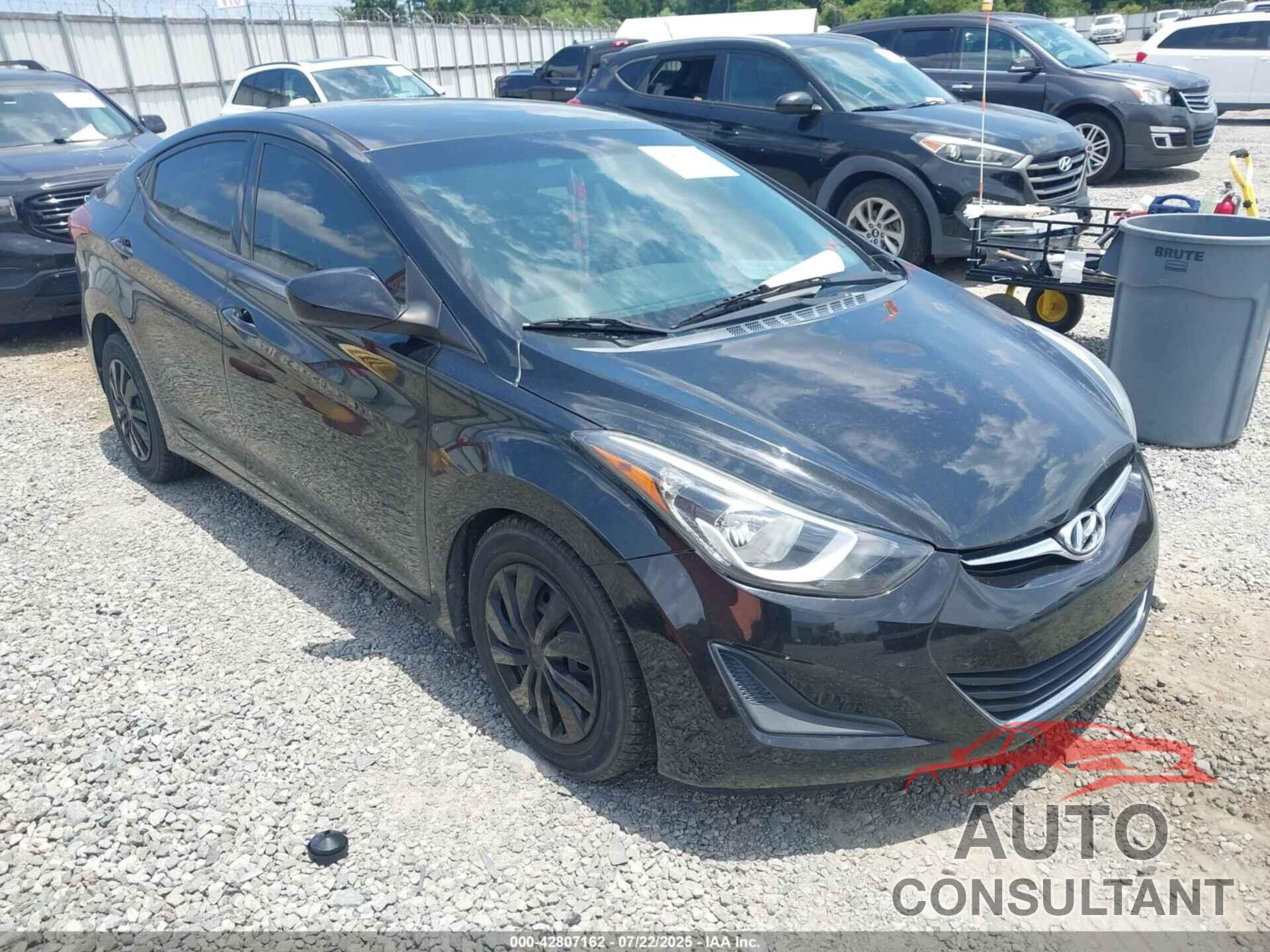 HYUNDAI ELANTRA 2016 - 5NPDH4AE0GH770787