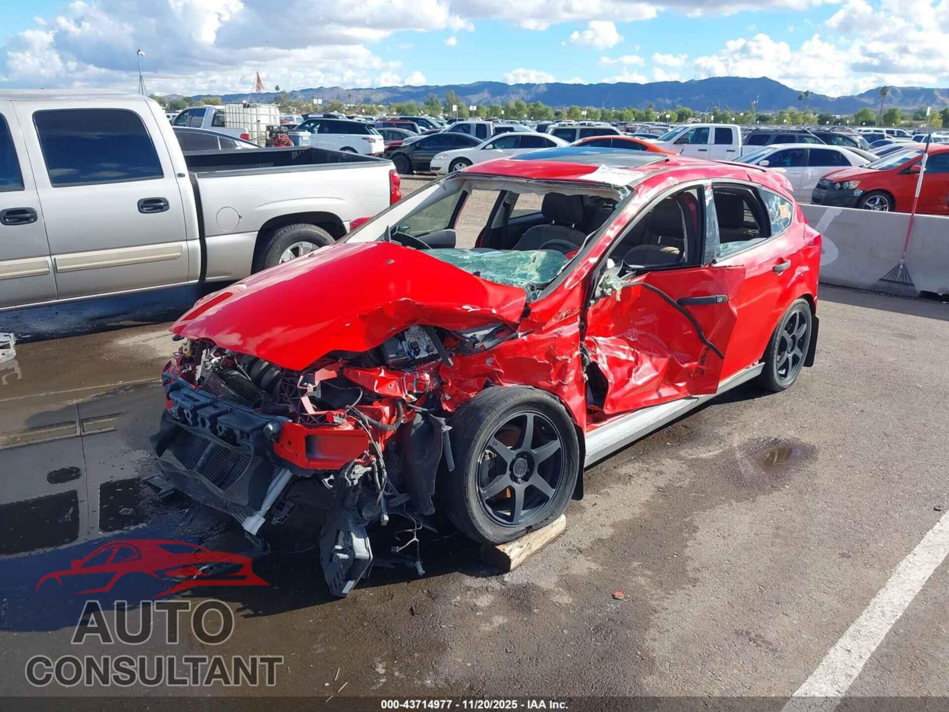 FORD FOCUS 2013 - 1FADP3K26DL279042