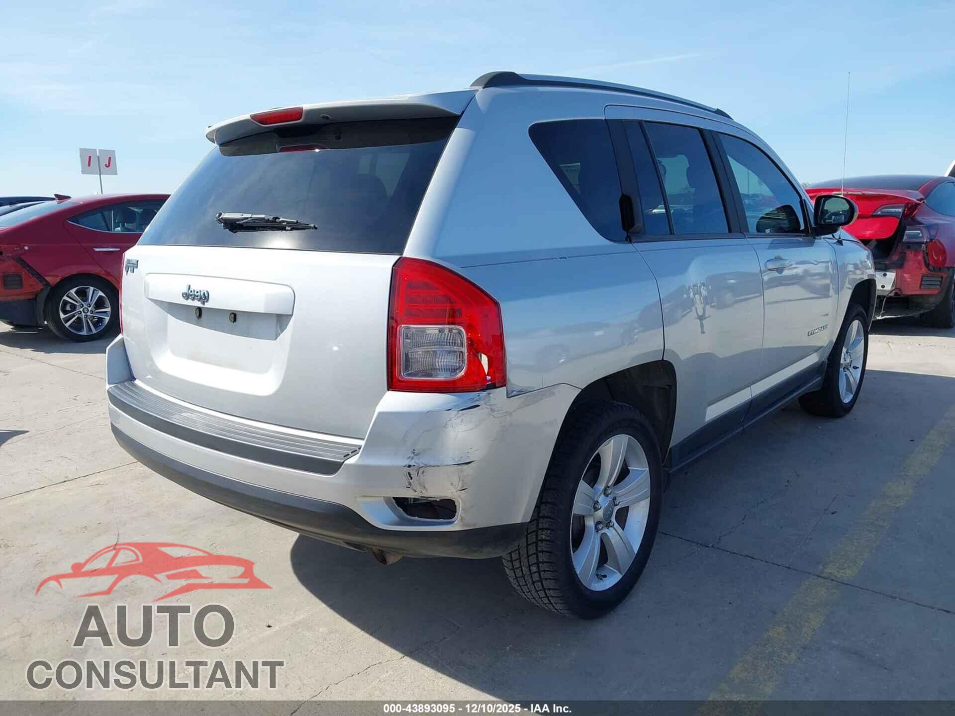 JEEP COMPASS 2011 - 1J4NT1FA3BD252883