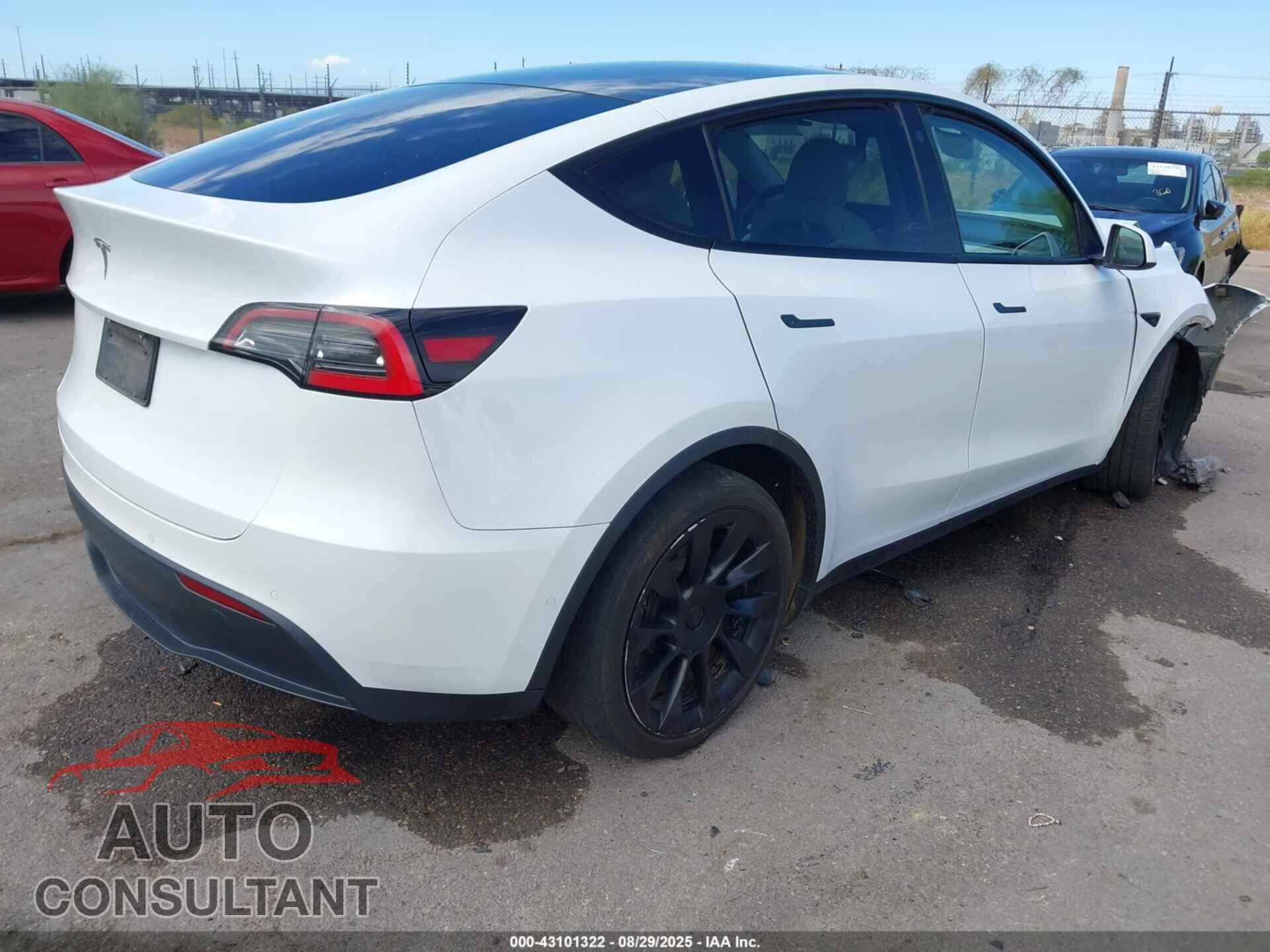 TESLA MODEL Y 2021 - 5YJYGDED1MF116252